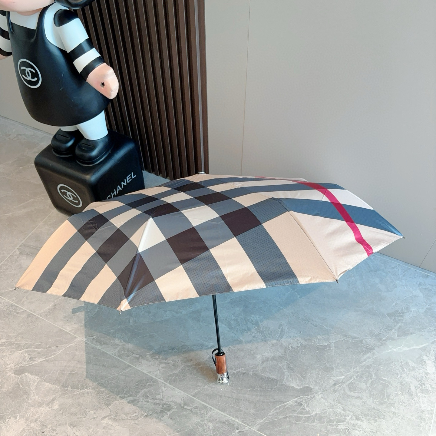  BURBERRY（巴宝莉） 三折自动折叠晴雨伞 年度巅峰之作 经典 高雅 时髦 这就是被称为英国BUR