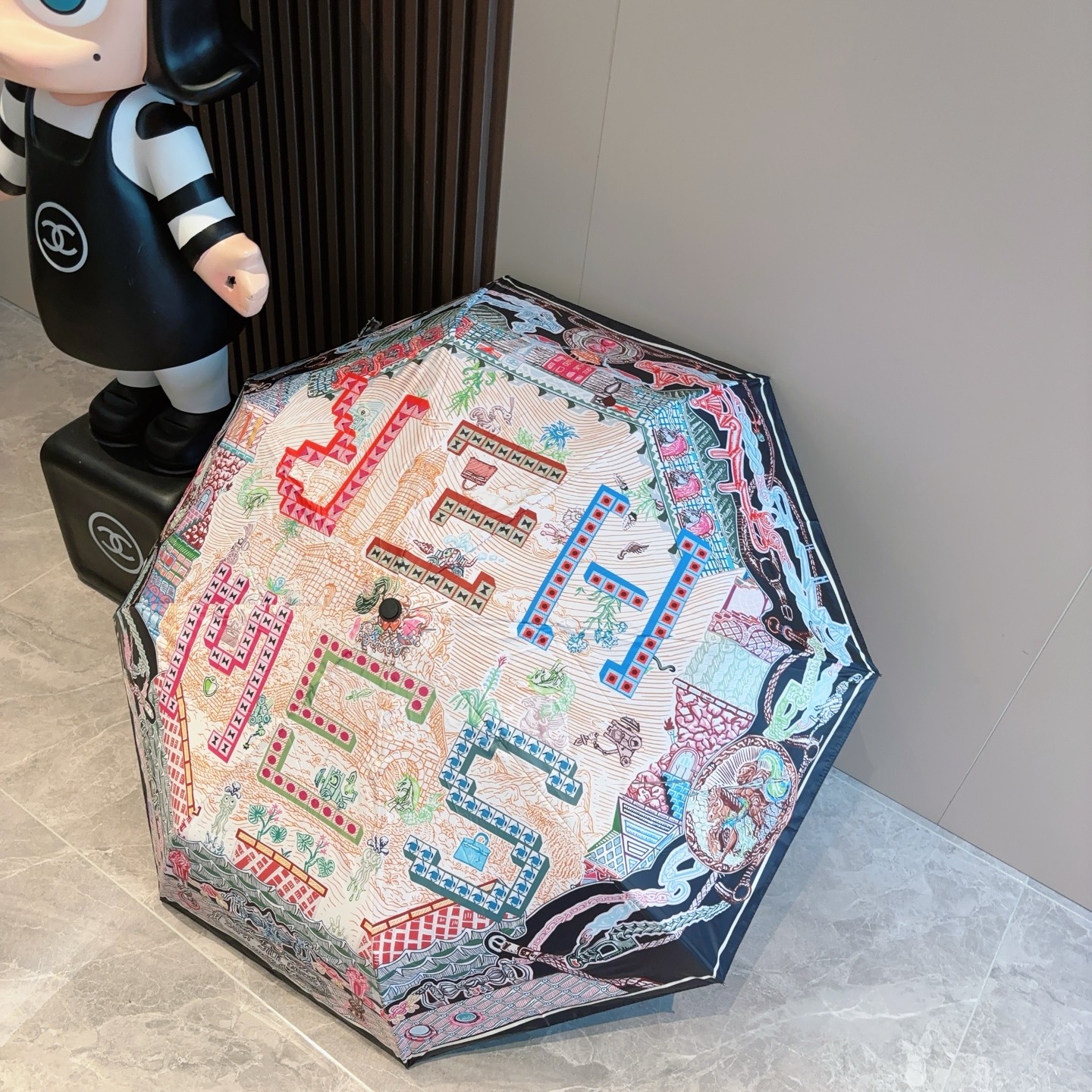 爱马仕（Hermès）   新款 极品H家三折自动伞重磅呈现 以其精湛的工艺技术和源源不断的想像力 新涂