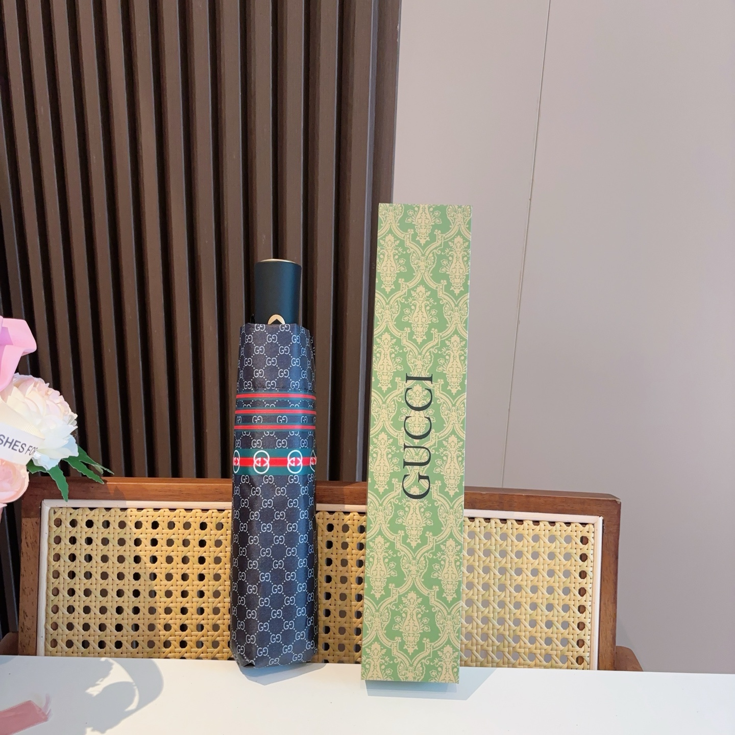  GUCCI（古奇）新款 三折自动折叠晴雨伞 选用台湾进口UV防紫外线伞布 原单代工级品质  🌹