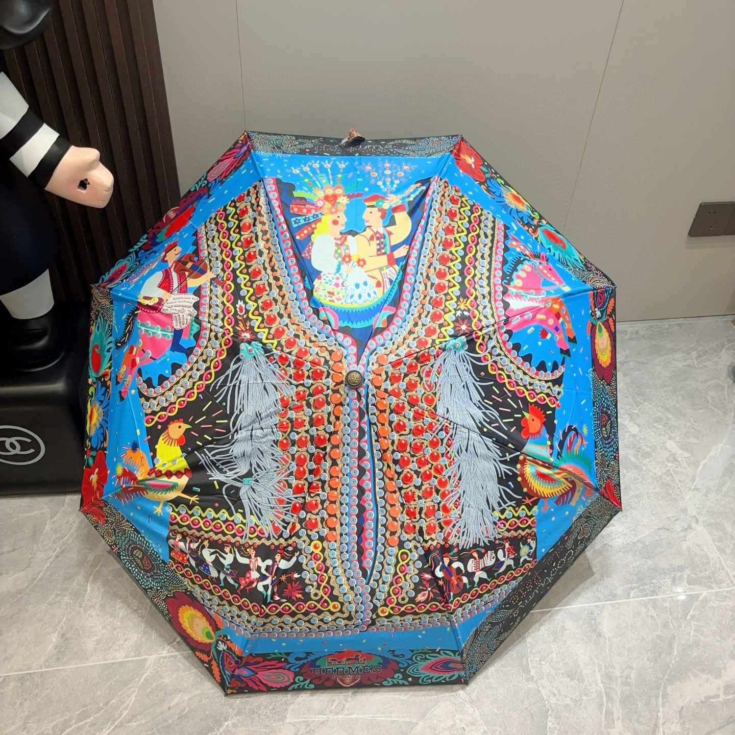 爱马仕（Hermès）   新款 极品H家三折自动伞重磅呈现 以其精湛的工艺技术和源源不断的想像力 新涂