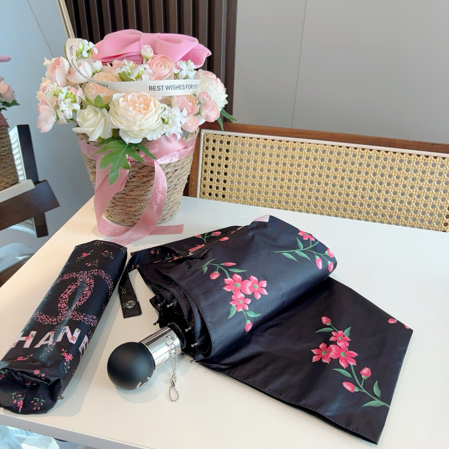  CHANEL（香奈儿）三折自动折叠晴雨伞 选用台湾进口UV防紫外线伞布 原单代工级品质  