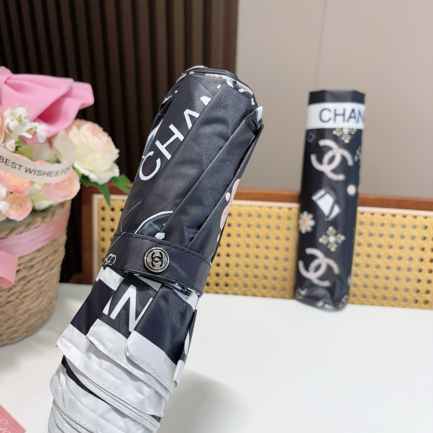  CHANEL（香奈儿）三折自动折叠晴雨伞 选用台湾进口UV防紫外线伞布 原单代工级品质  