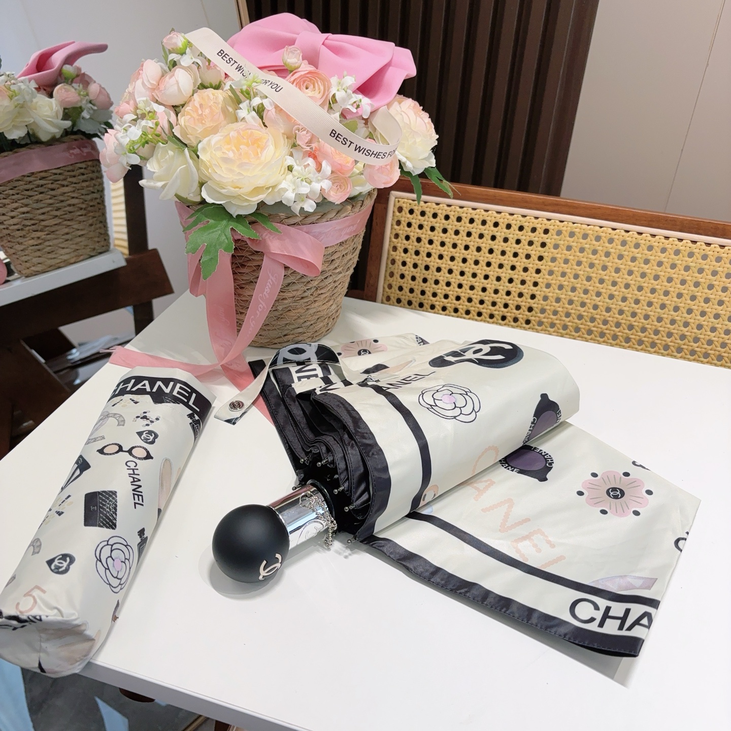  CHANEL（香奈儿）三折自动折叠晴雨伞 选用台湾进口UV防紫外线伞布 原单代工级品质  