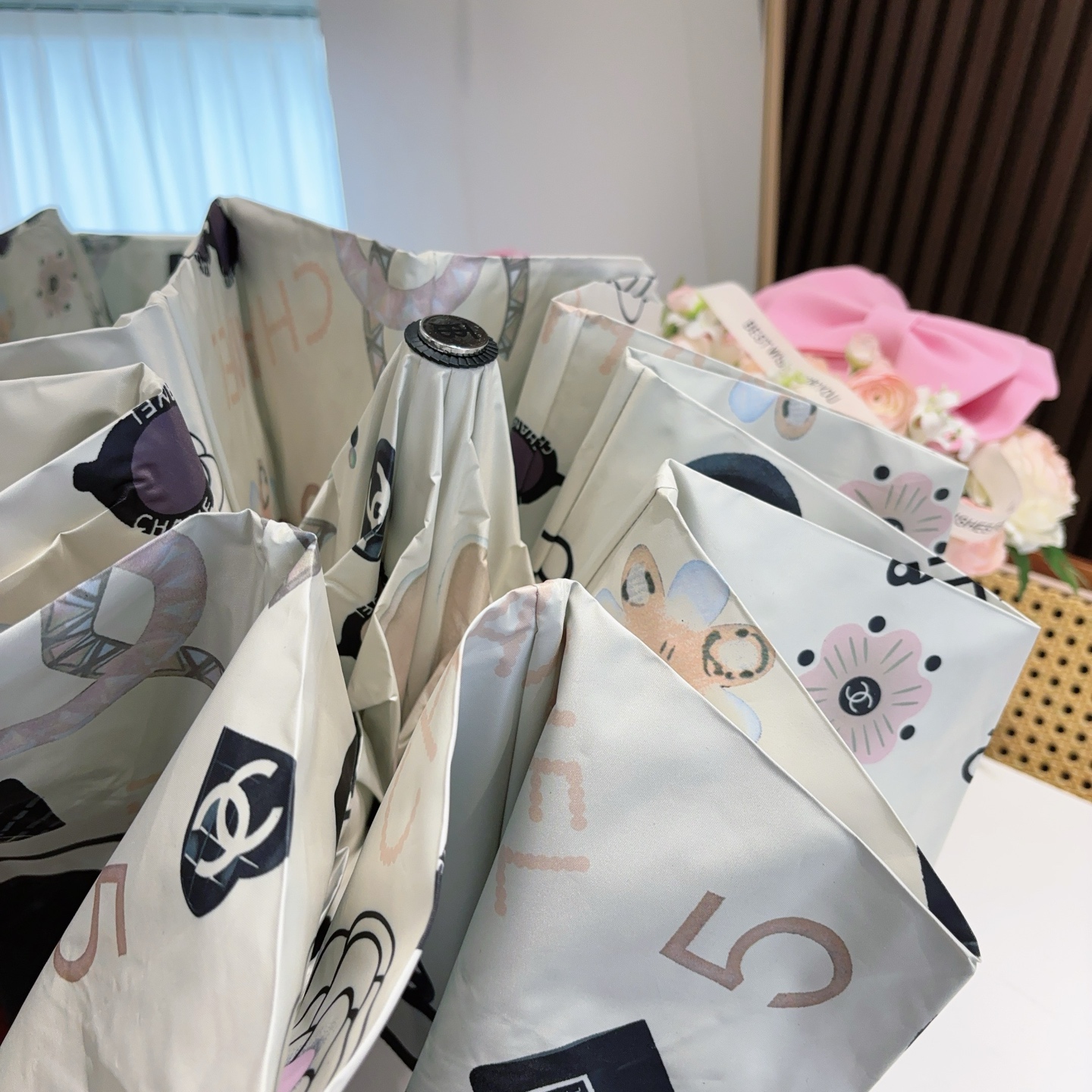  CHANEL（香奈儿）三折自动折叠晴雨伞 选用台湾进口UV防紫外线伞布 原单代工级品质  