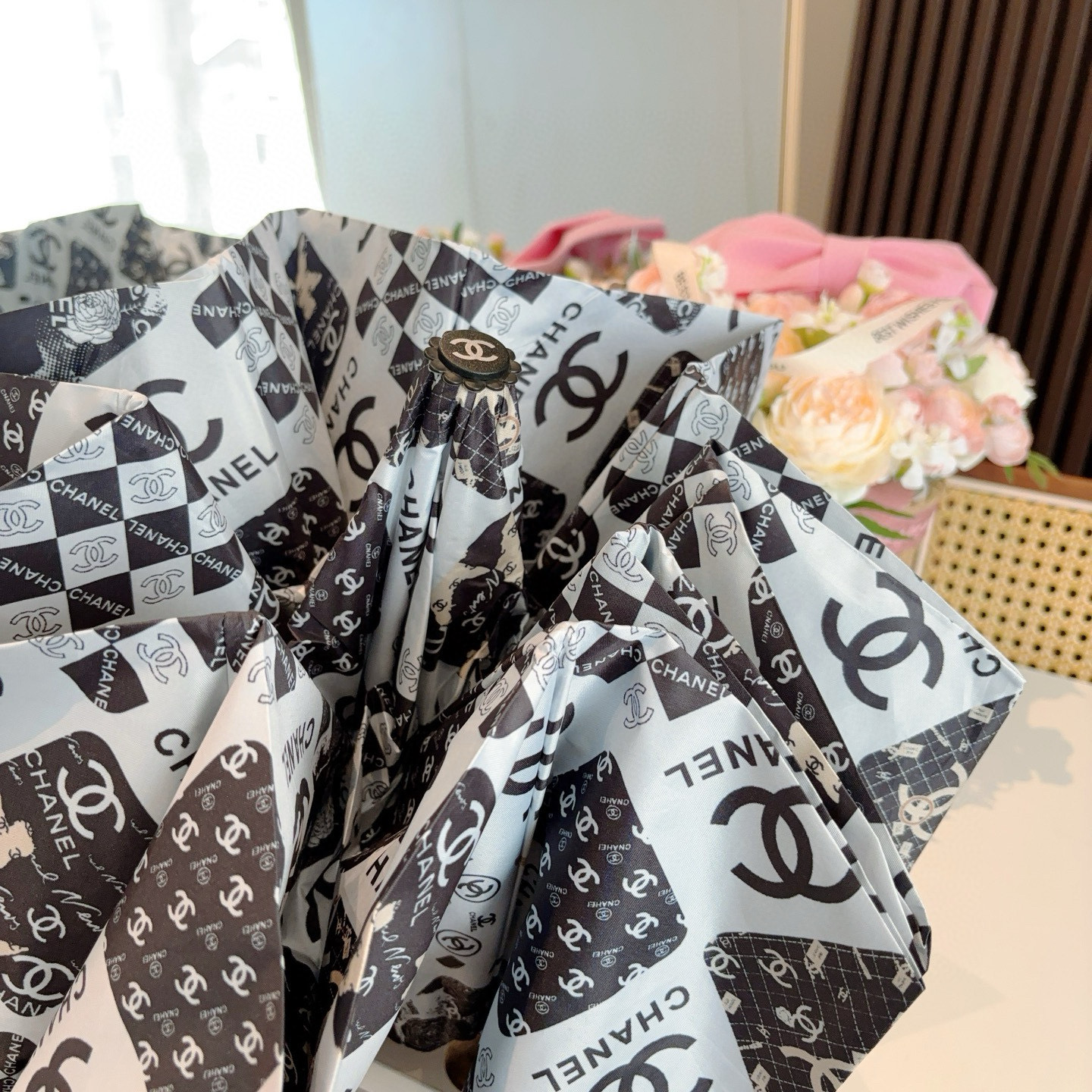  CHANEL（香奈儿）三折自动折叠晴雨伞 选用台湾进口UV防紫外线伞布 原单代工级品质  