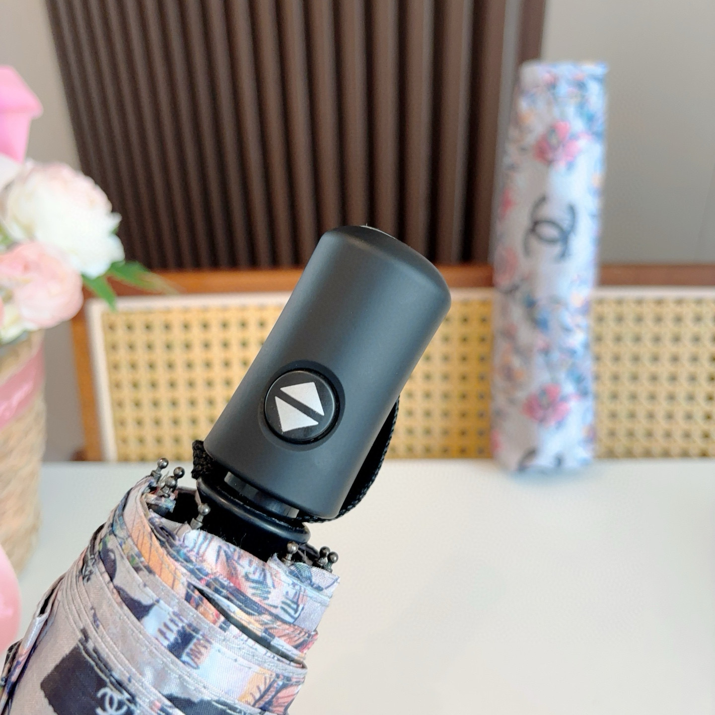  CHANEL（香奈儿）三折自动折叠晴雨伞 选用台湾进口UV防紫外线伞布 原单代工级品质  