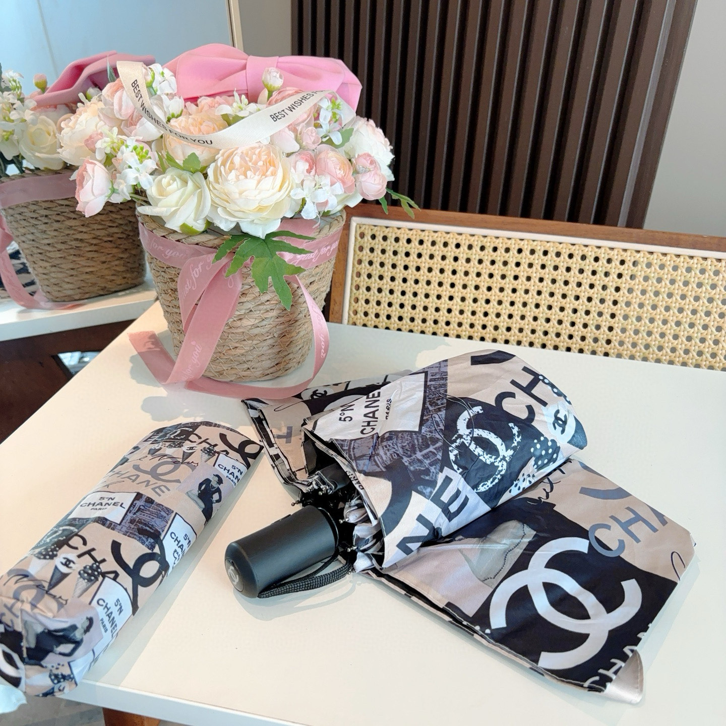  CHANEL（香奈儿）三折自动折叠晴雨伞 选用台湾进口UV防紫外线伞布 原单代工级品质  