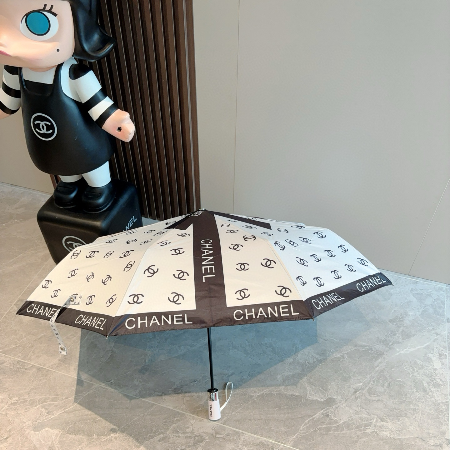  CHANEL（香奈儿）三折自动折叠晴雨伞 选用台湾进口UV防紫外线伞布 原单代工级品质  