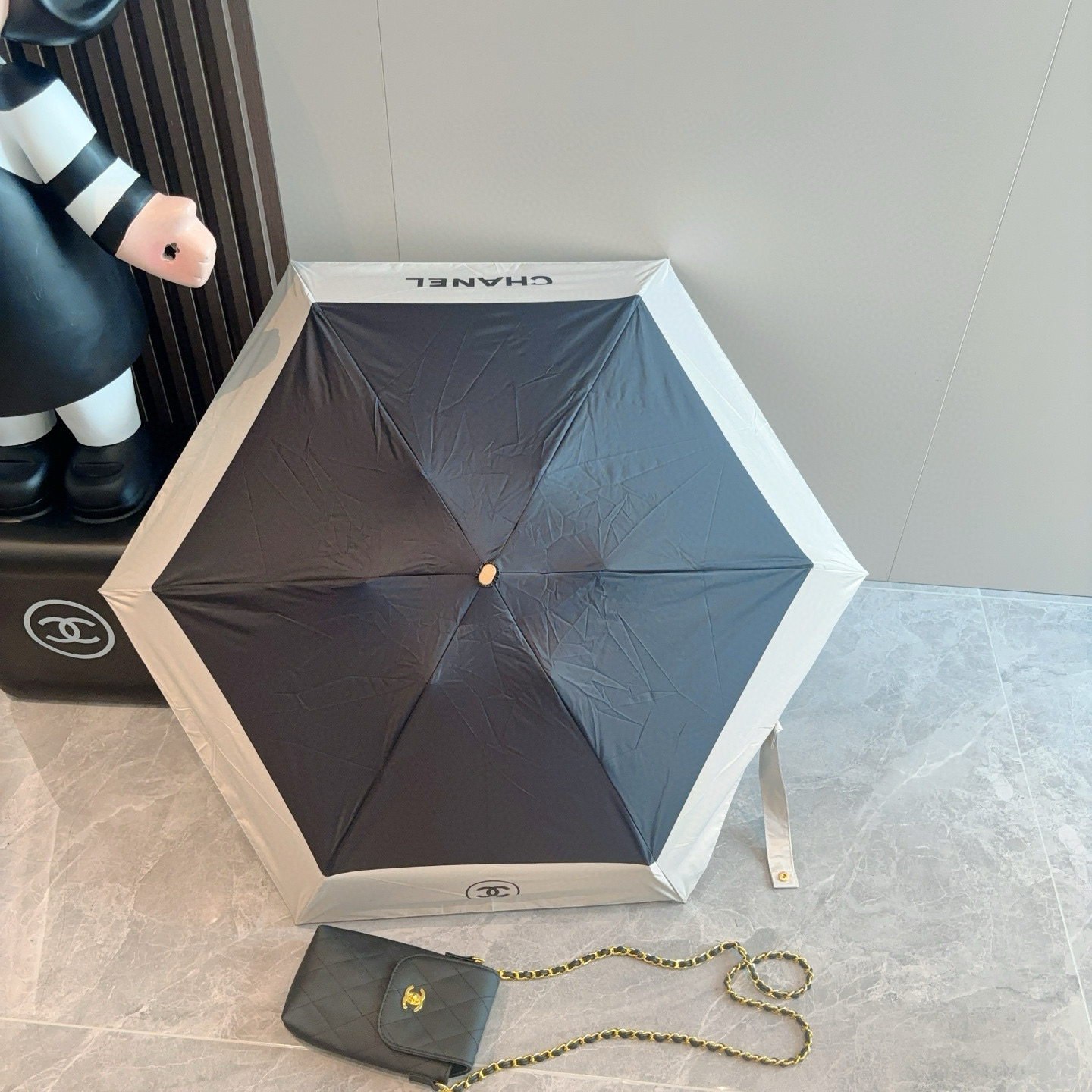 Chanel香奈儿 拼接五折小巧 配送链包 配套包装盒 链包可放手机  时尚博主人手一套，造型神器！出