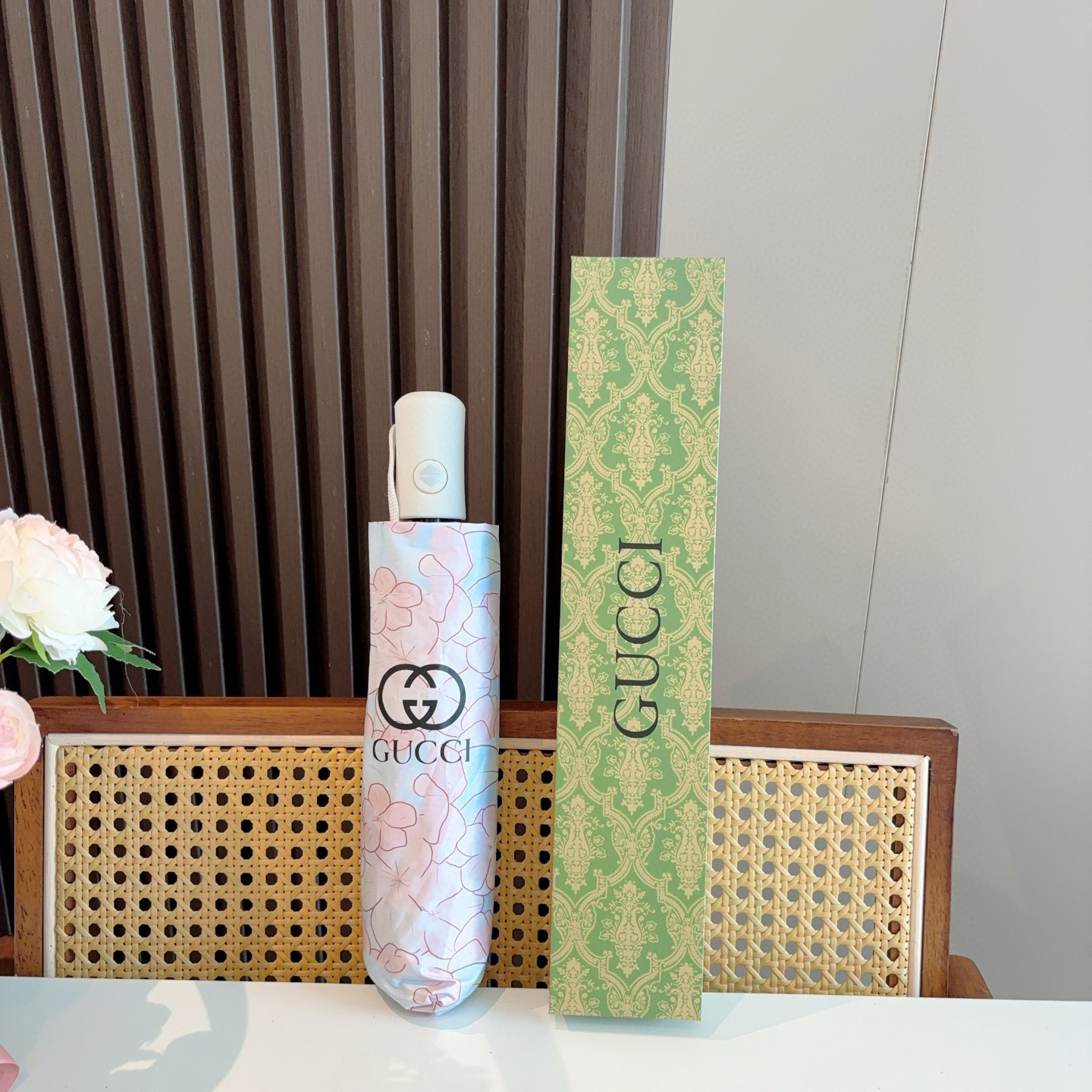  GUCCI（古奇）新款 三折自动折叠晴雨伞 选用台湾进口UV防紫外线伞布 原单代工级品质  🌹