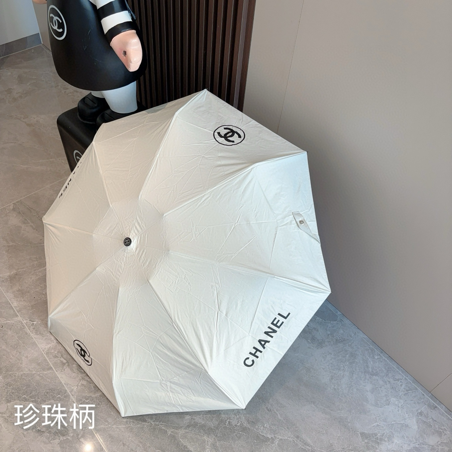  CHANEL（香奈儿）珍珠手柄 五折手动折叠晴雨伞 选用台湾进口UV防紫外线伞布 原单代工级品质  🌹