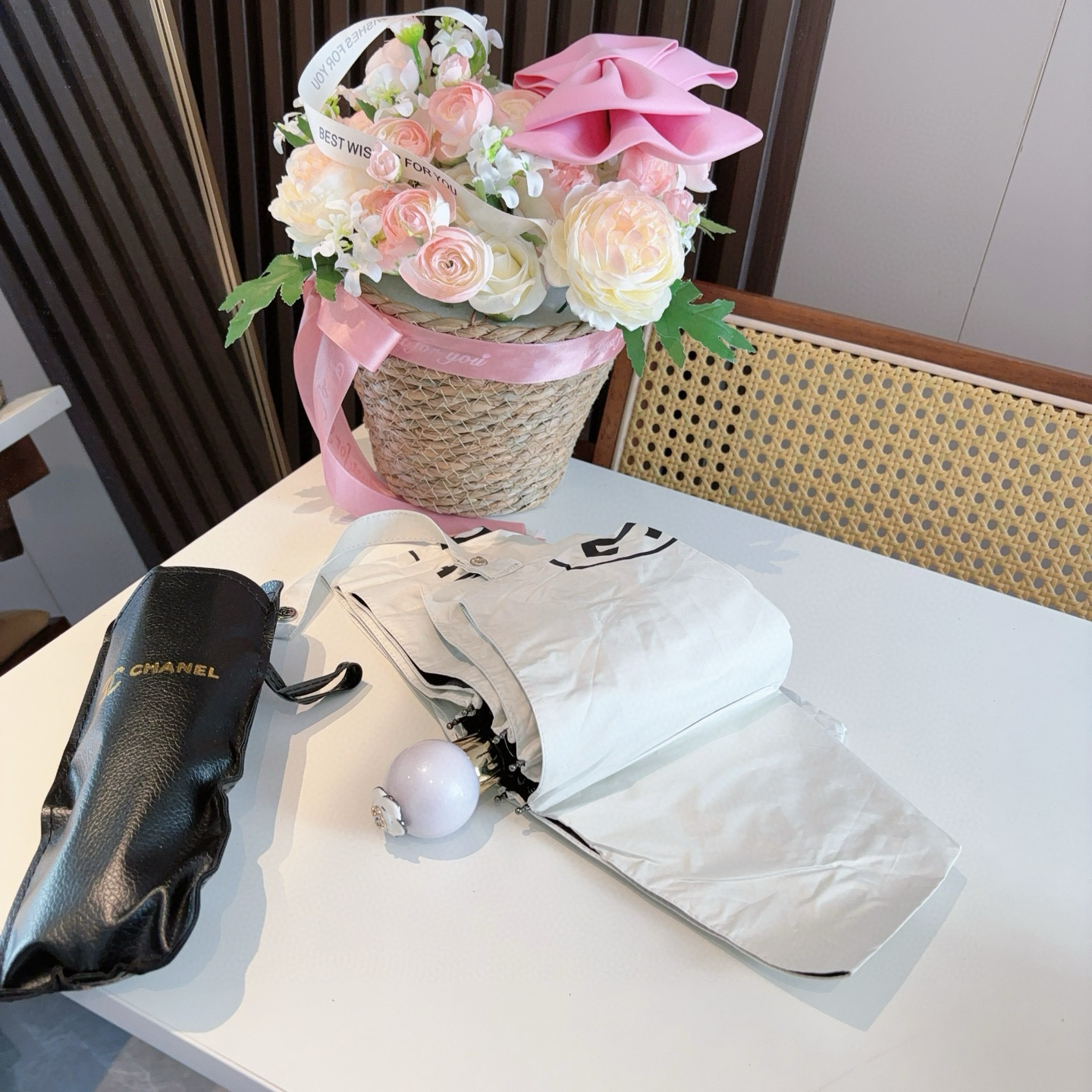  CHANEL（香奈儿）珍珠手柄 五折手动折叠晴雨伞 选用台湾进口UV防紫外线伞布 原单代工级品质  🌹