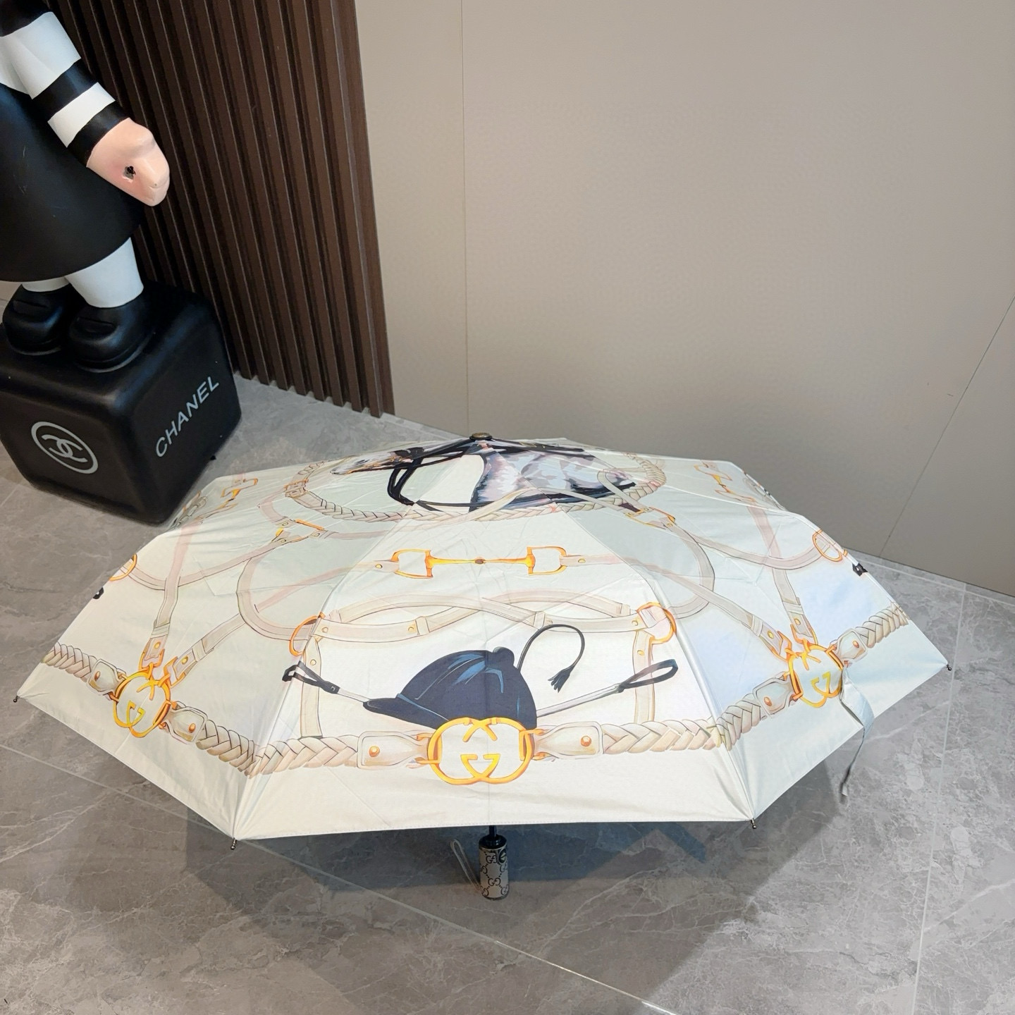  GUCCI古奇 三折自动折叠晴雨伞  时尚原单代工品质 细节精致 看得见的品质 打破一成不变 色泽纯正