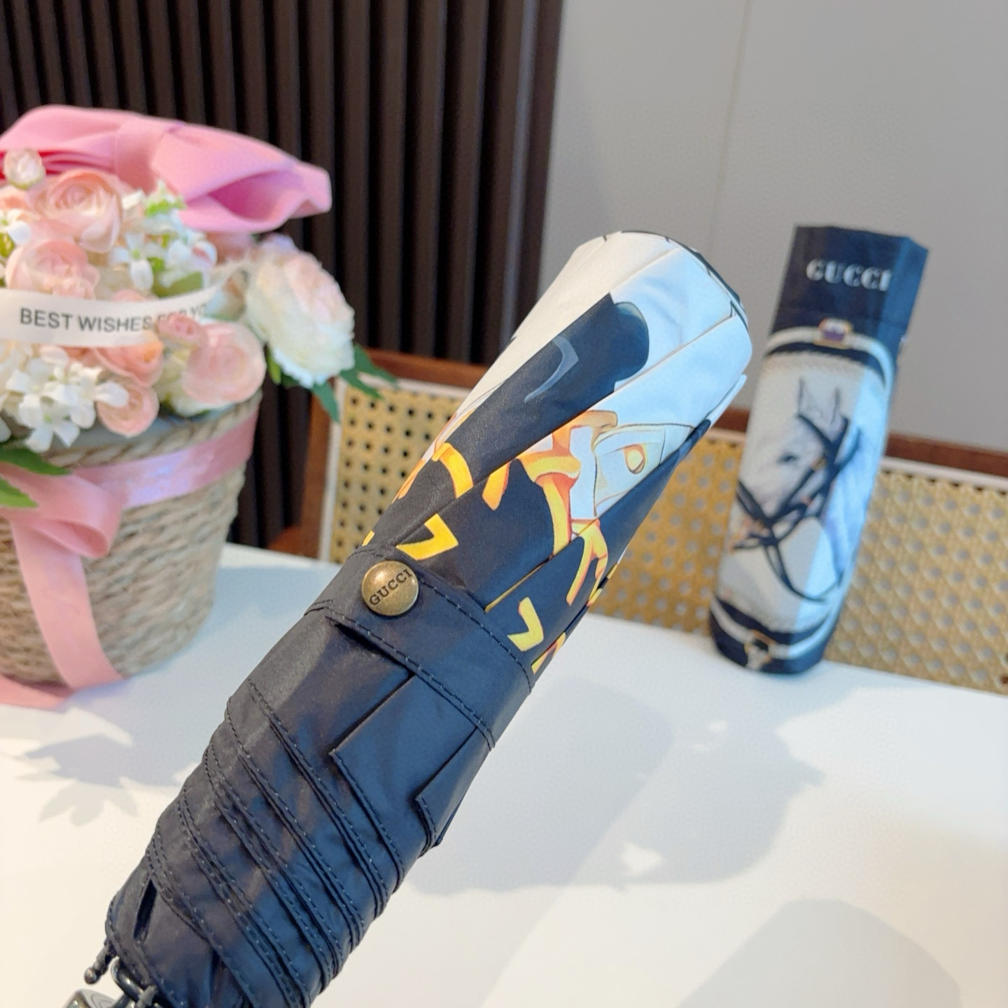  GUCCI古奇 三折自动折叠晴雨伞  时尚原单代工品质 细节精致 看得见的品质 打破一成不变 色泽纯正