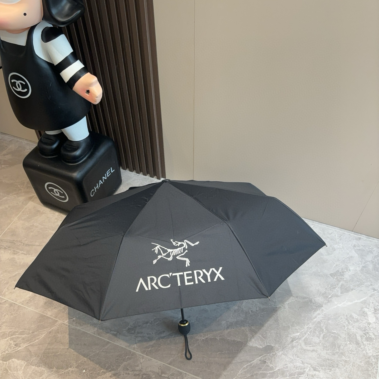  ARCTERYX（始祖鸟  ）三折自动折叠晴雨伞 新涂层技术深色伞面 拥有令人惊喜的遮光效果！3色
