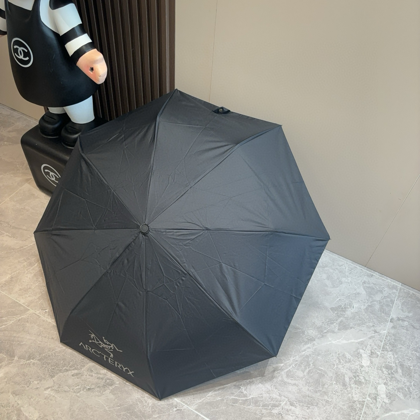  ARCTERYX（始祖鸟  ）三折自动折叠晴雨伞 新涂层技术深色伞面 拥有令人惊喜的遮光效果！3色