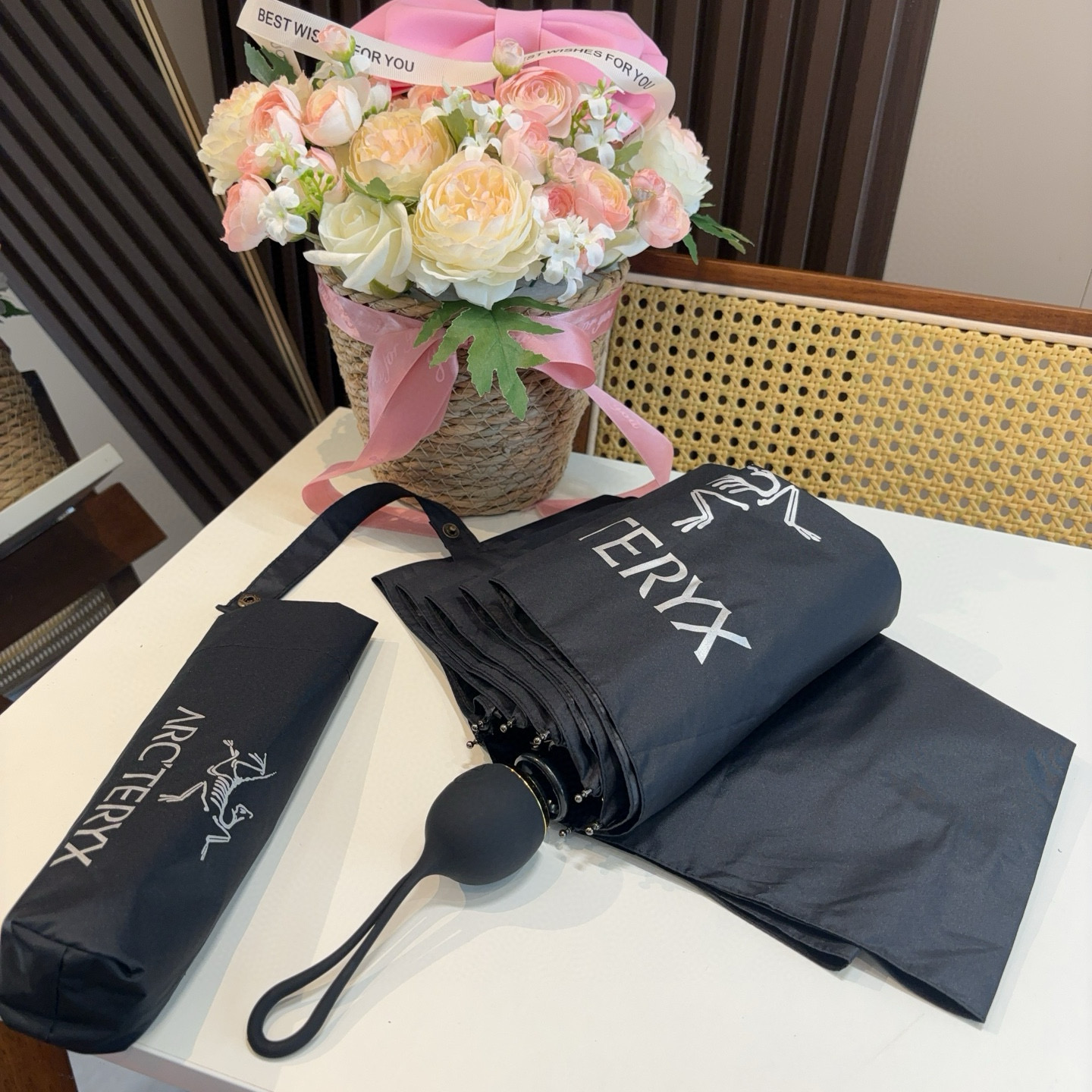 ARCTERYX（始祖鸟  ）三折自动折叠晴雨伞 新涂层技术深色伞面 拥有令人惊喜的遮光效果！3色