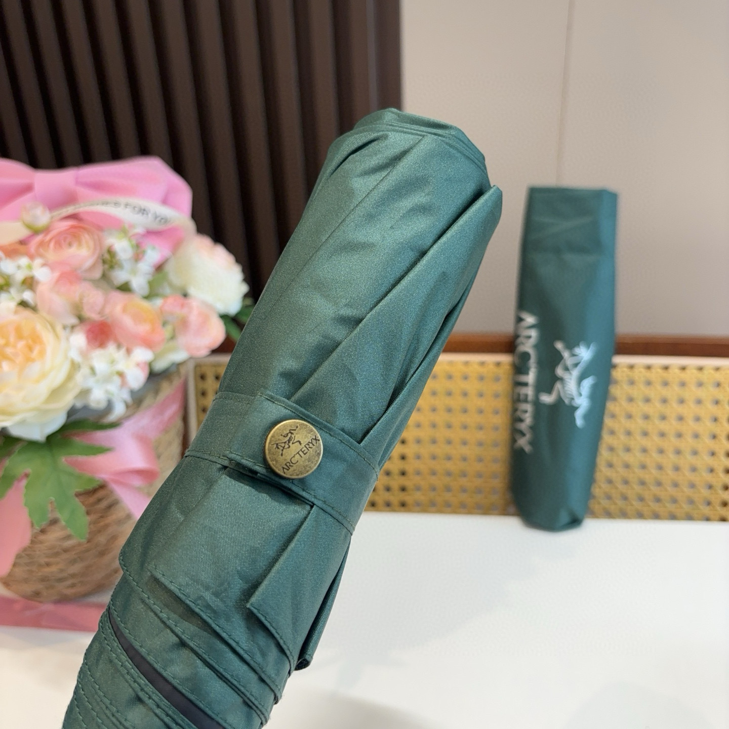  ARCTERYX（始祖鸟  ）三折自动折叠晴雨伞 新涂层技术深色伞面 拥有令人惊喜的遮光效果！3色