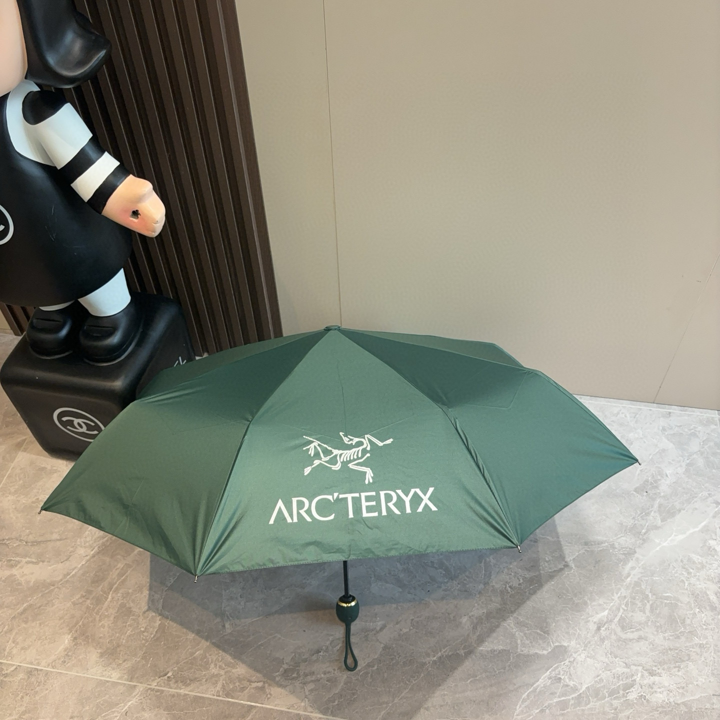  ARCTERYX（始祖鸟  ）三折自动折叠晴雨伞 新涂层技术深色伞面 拥有令人惊喜的遮光效果！3色