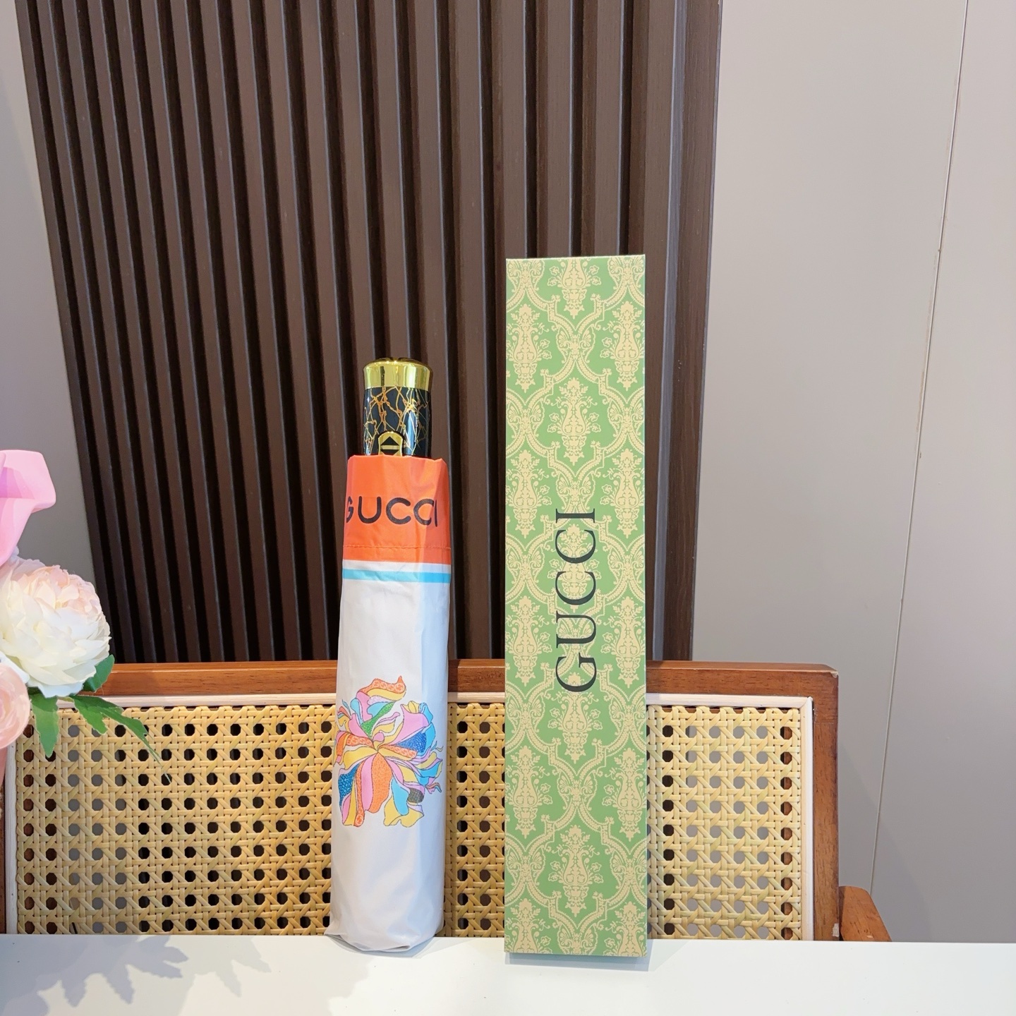  GUCCI古奇 三折自动折叠晴雨伞  时尚原单代工品质 细节精致 看得见的品质 打破一成不变 色泽纯正