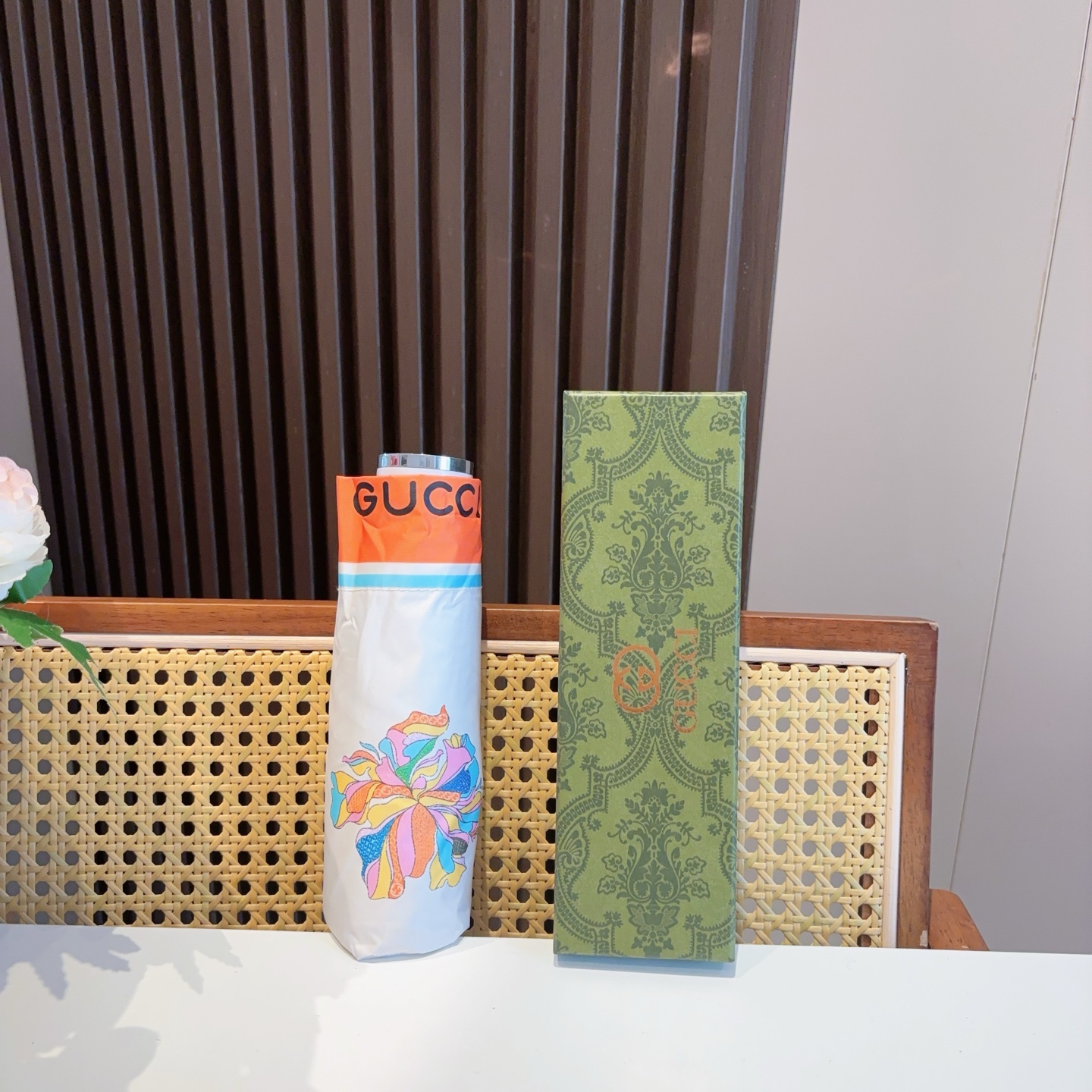 GUCCI（古奇）新款  五折手开折叠晴雨伞 选用台湾进口UV防紫外线伞布 原单代工级品质  🌹