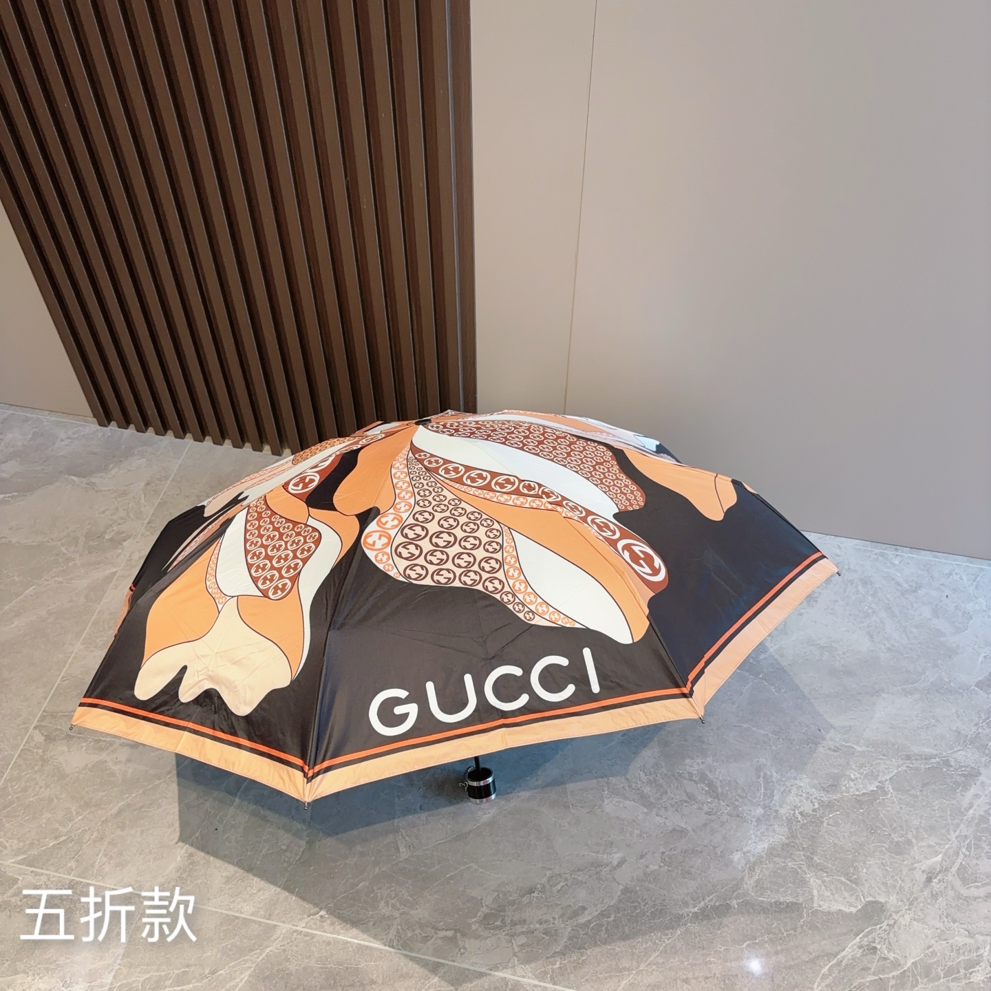 GUCCI（古奇）新款  五折手开折叠晴雨伞 选用台湾进口UV防紫外线伞布 原单代工级品质  🌹