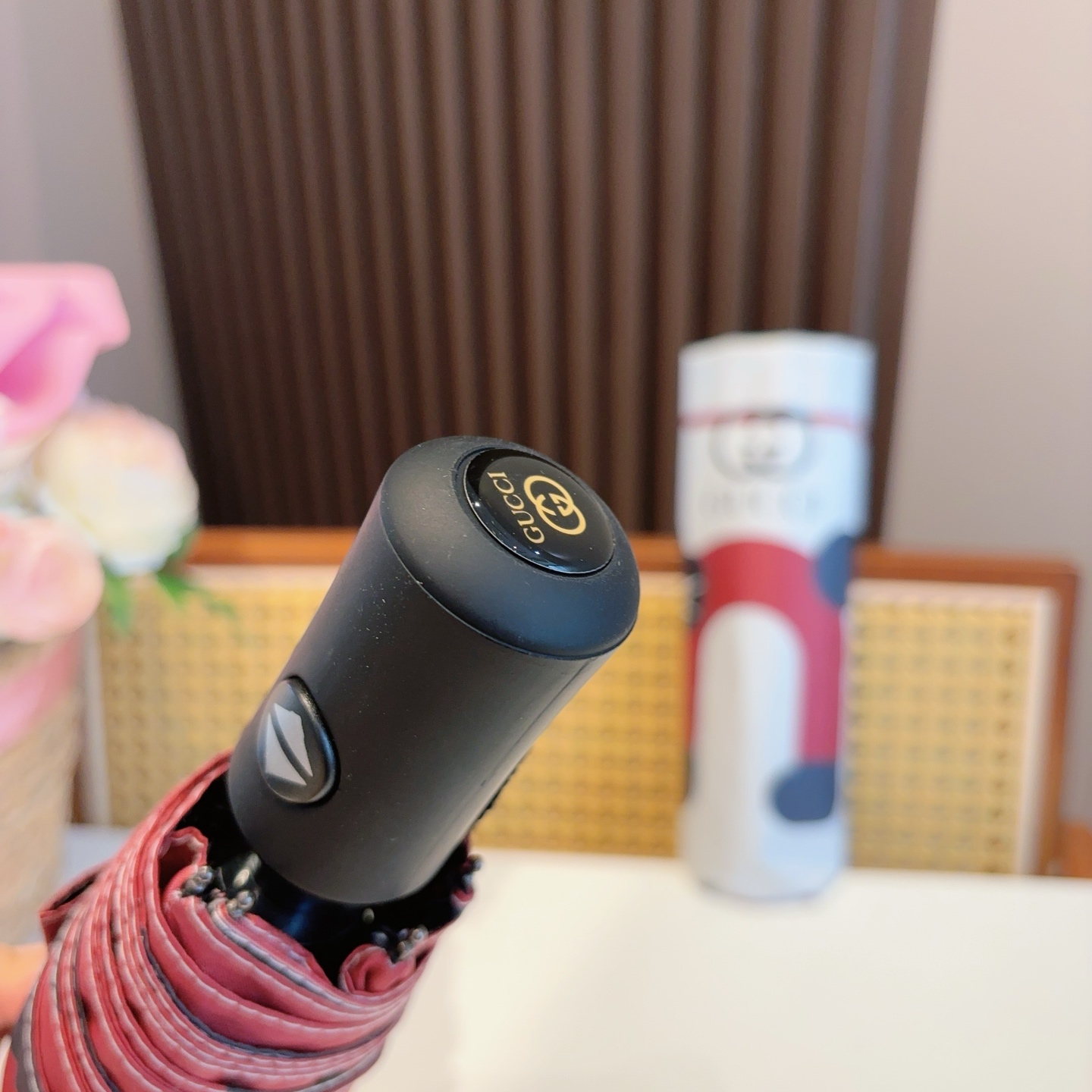  GUCCI古奇 三折自动折叠晴雨伞  时尚原单代工品质 细节精致 看得见的品质 打破一成不变 色泽纯正