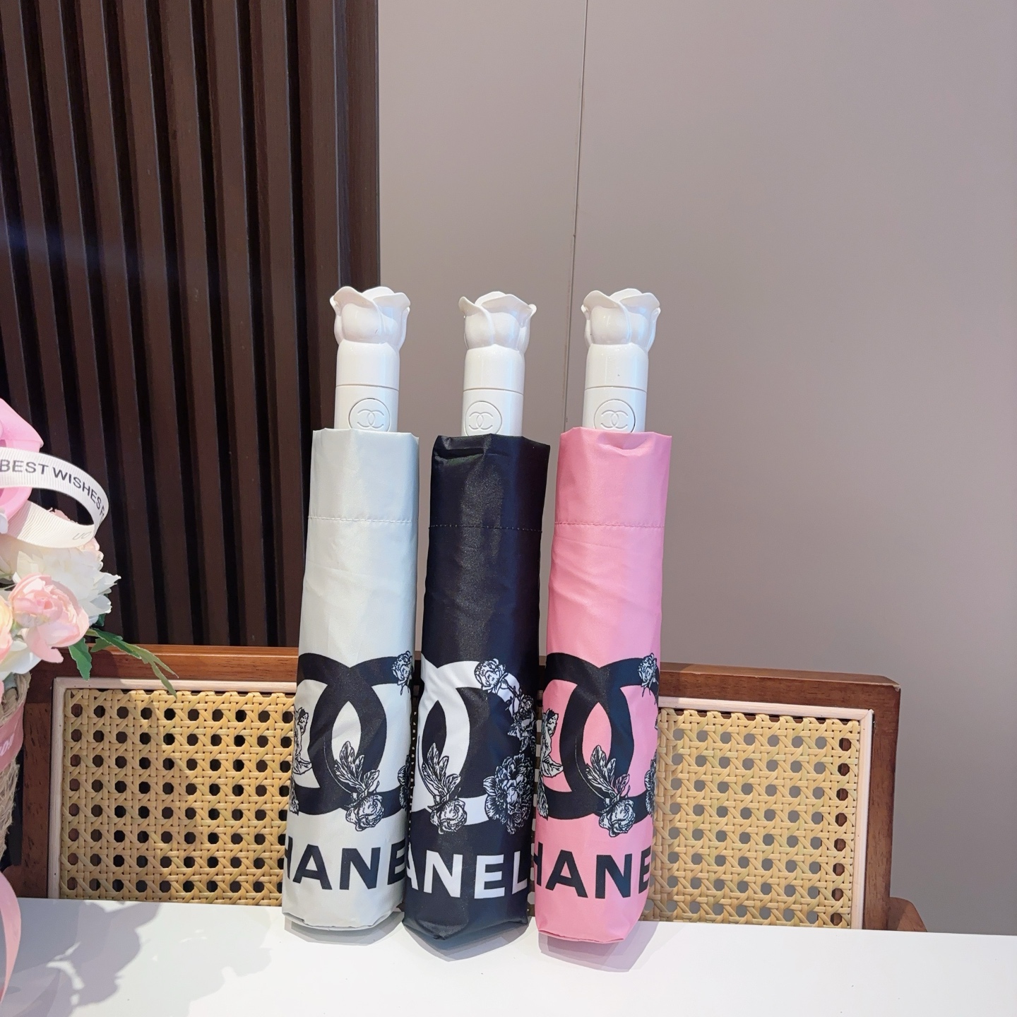   CHANEL（香奈儿） 新款玫瑰花头柄三折自动折叠晴雨伞 选用台湾进口UV防紫外线伞布 原单代工级品