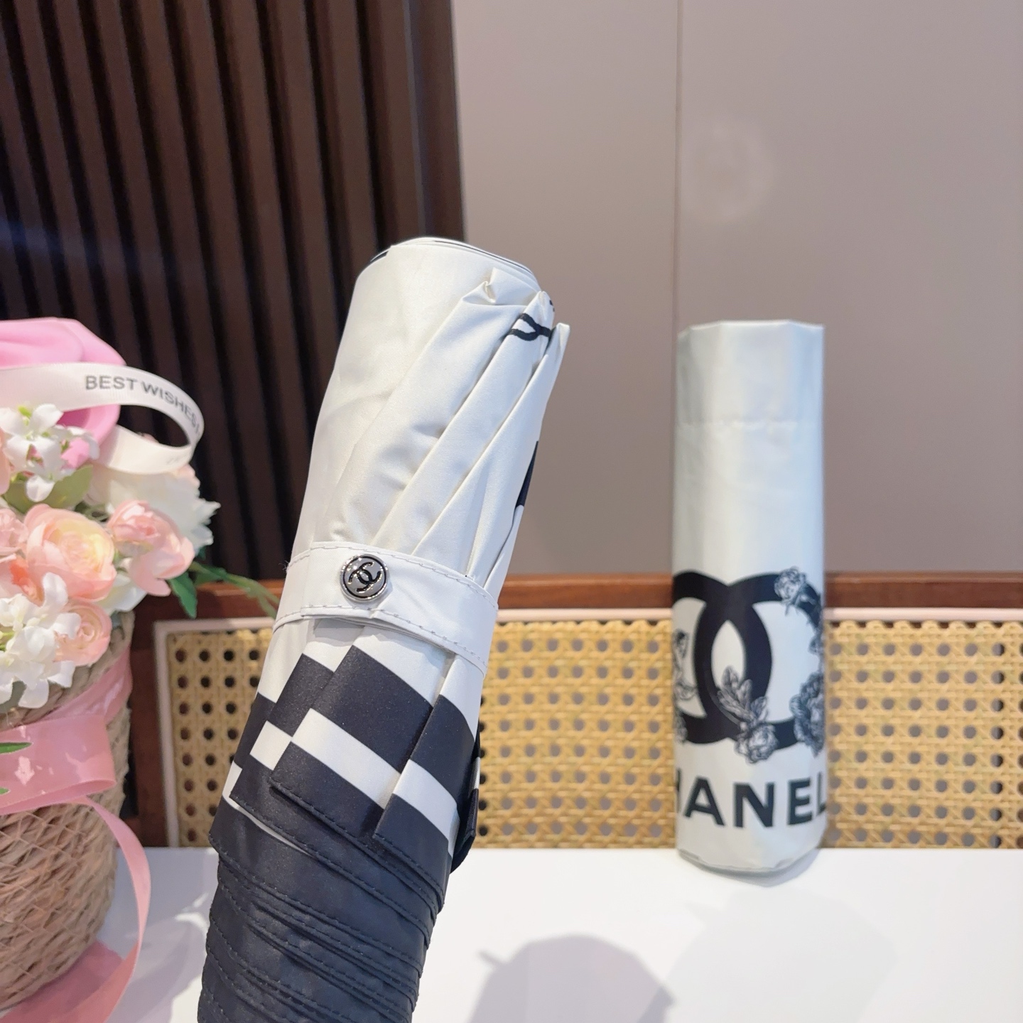   CHANEL（香奈儿） 新款玫瑰花头柄三折自动折叠晴雨伞 选用台湾进口UV防紫外线伞布 原单代工级品