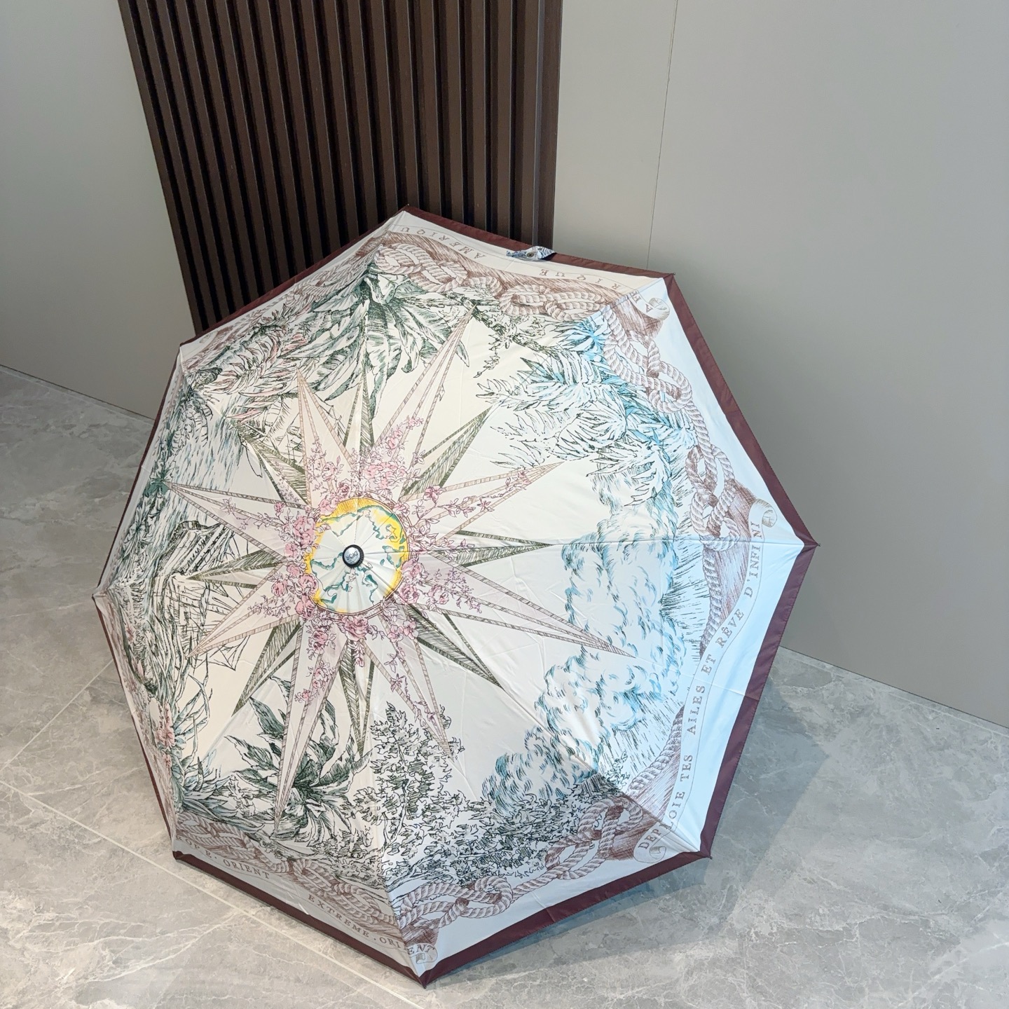  DIOR（迪奥）灯光款 三折自动折叠晴雨伞  时尚原单代工品质 细节精致 看得见的品质 打破一成不变 
