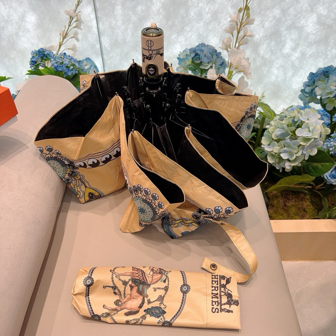     爱马仕（Hermès）  链条马 极品H家三折自动伞重磅呈现 以其精湛的工艺技术和源源不断的想像
