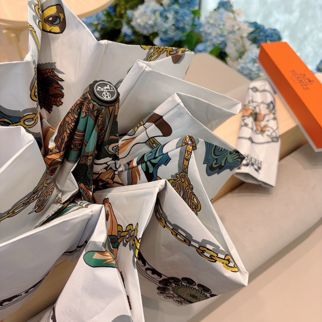     爱马仕（Hermès）  链条马 极品H家三折自动伞重磅呈现 以其精湛的工艺技术和源源不断的想像