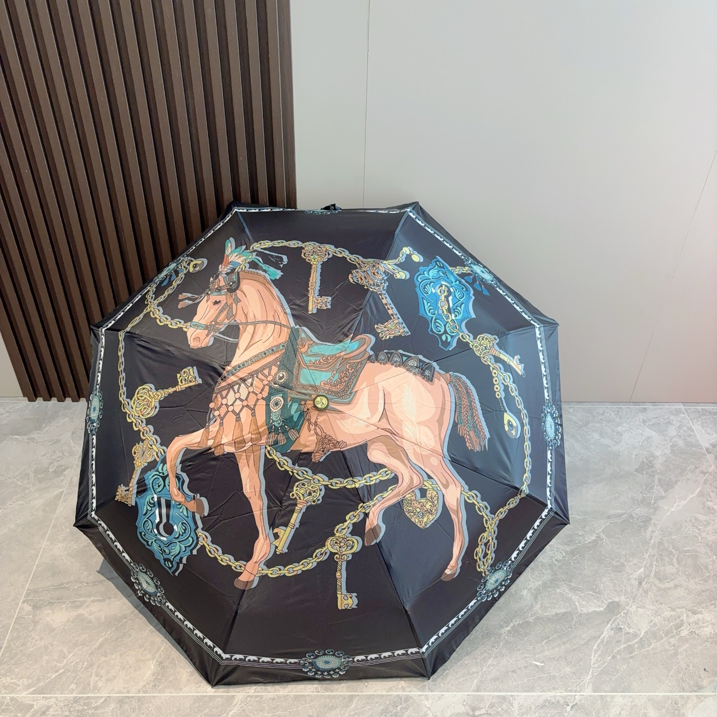     爱马仕（Hermès）  链条马 极品H家三折自动伞重磅呈现 以其精湛的工艺技术和源源不断的想像
