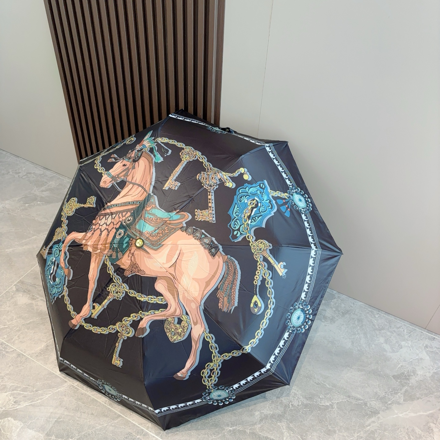     爱马仕（Hermès）  链条马 极品H家三折自动伞重磅呈现 以其精湛的工艺技术和源源不断的想像