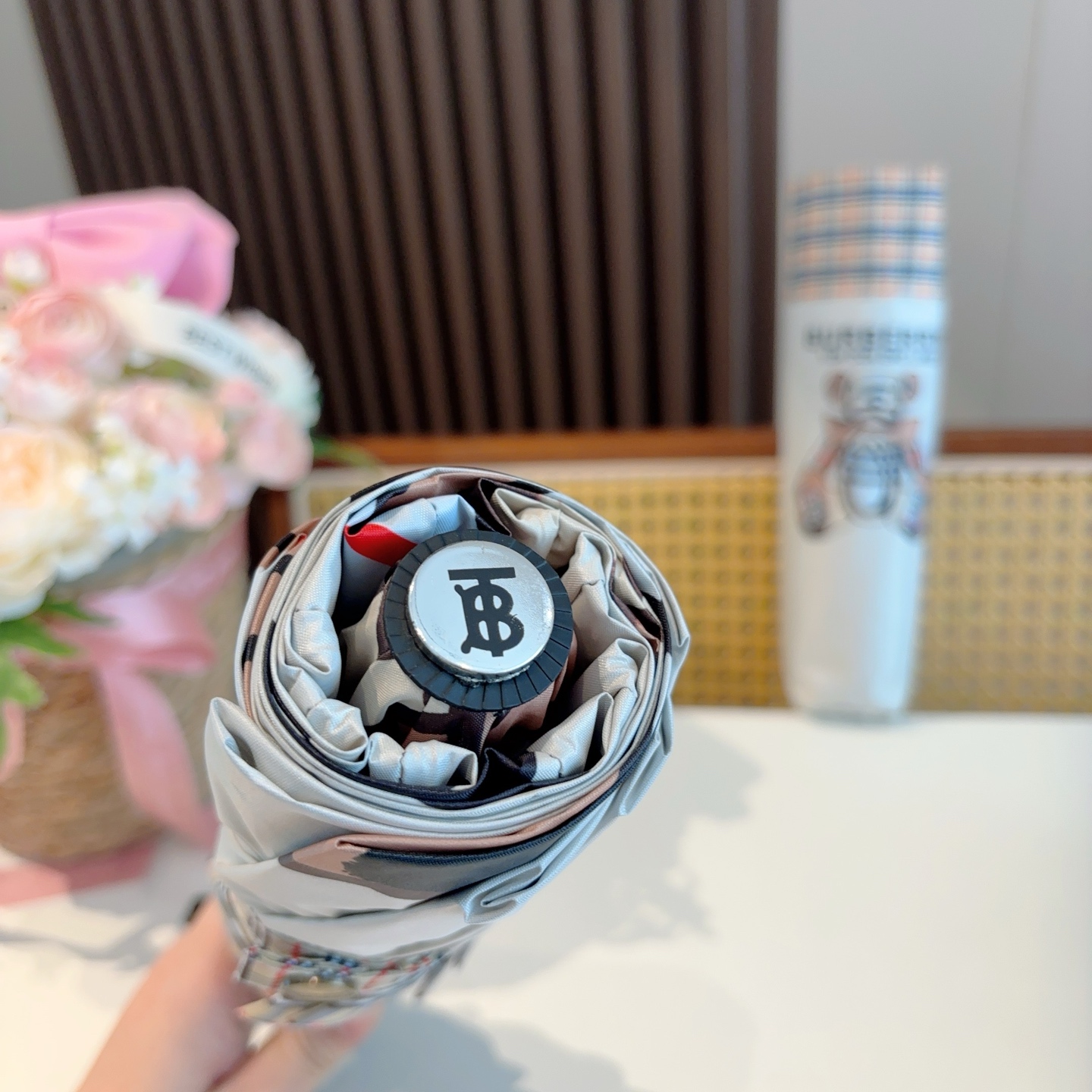  BURBERRY（巴宝莉） 三折自动折叠晴雨伞 年度巅峰之作 经典 高雅 时髦 这就是被称为英国BUR