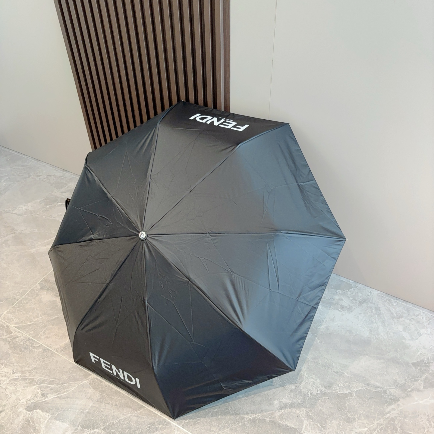  FENDI（芬迪）三折自动折叠晴雨伞 年度最新火爆单品  原单代工级品质 第一代210T碰击布防嗮拒水