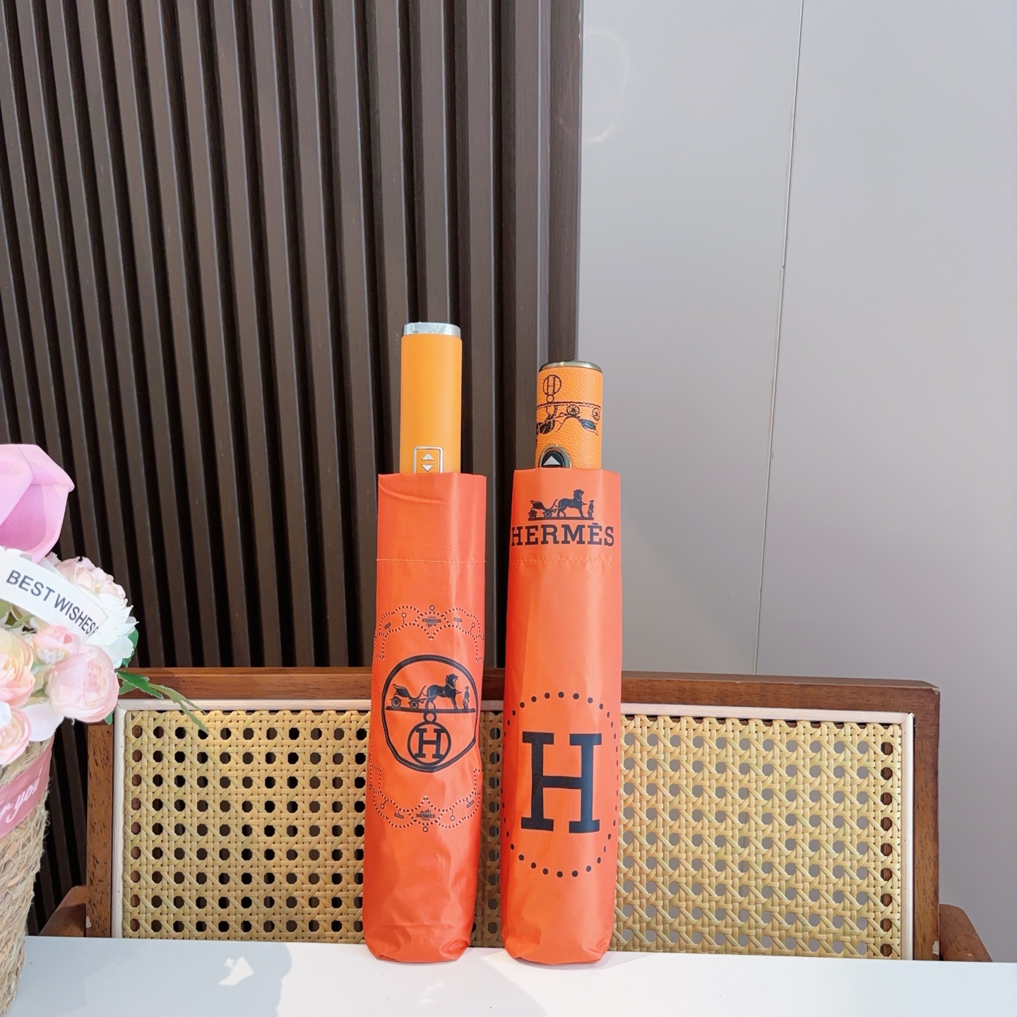     爱马仕（Hermès） 极品H家三折自动伞重磅呈现 以其精湛的工艺技术和源源不断的想像力 新涂层