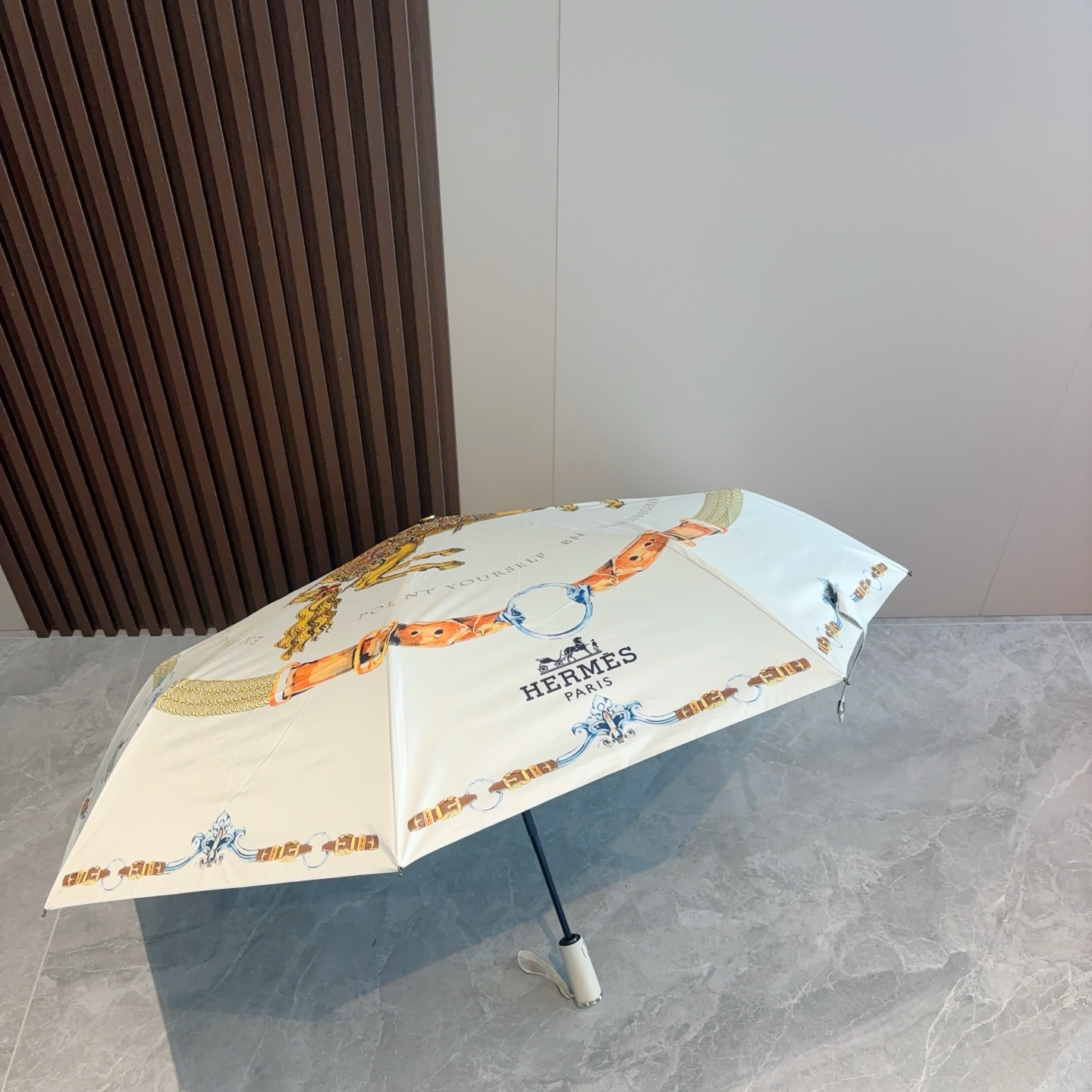     爱马仕（Hermès）新款小金马  极品H家三折自动伞重磅呈现 以其精湛的工艺技术和源源不断的想