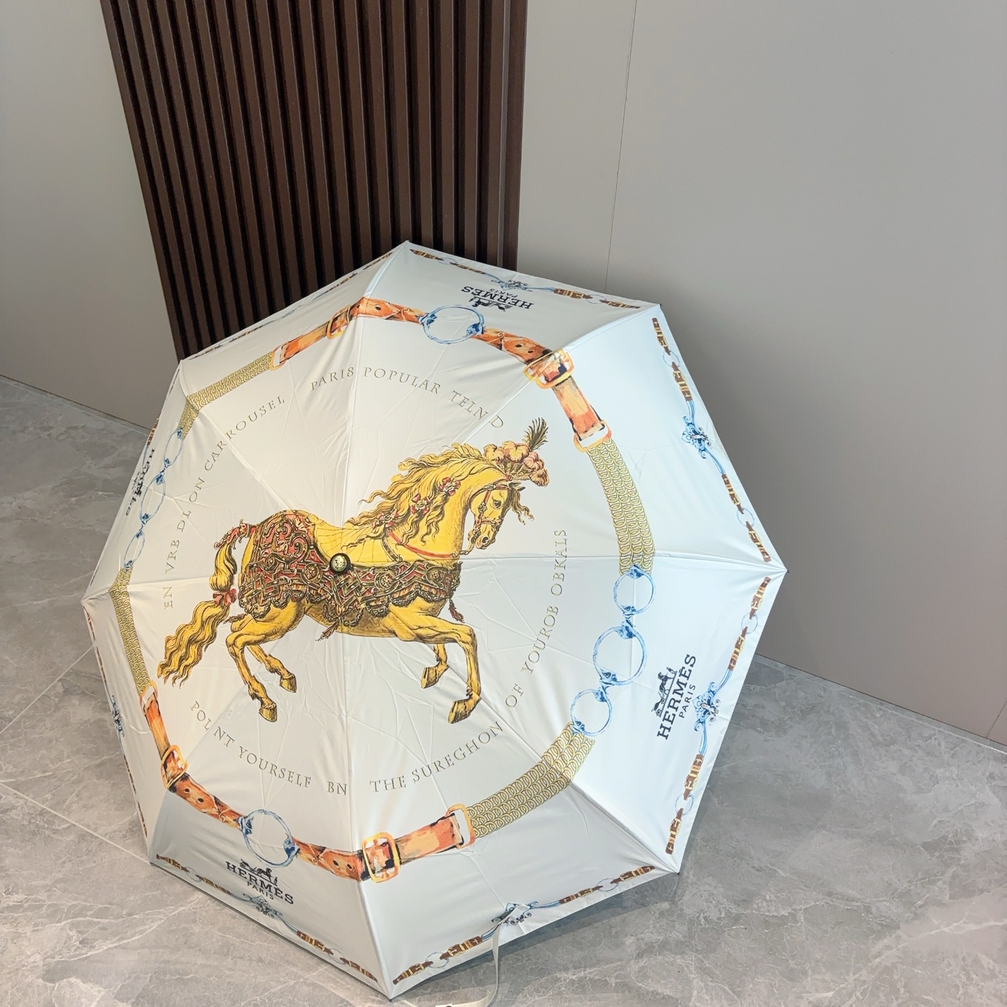     爱马仕（Hermès）新款小金马  极品H家三折自动伞重磅呈现 以其精湛的工艺技术和源源不断的想