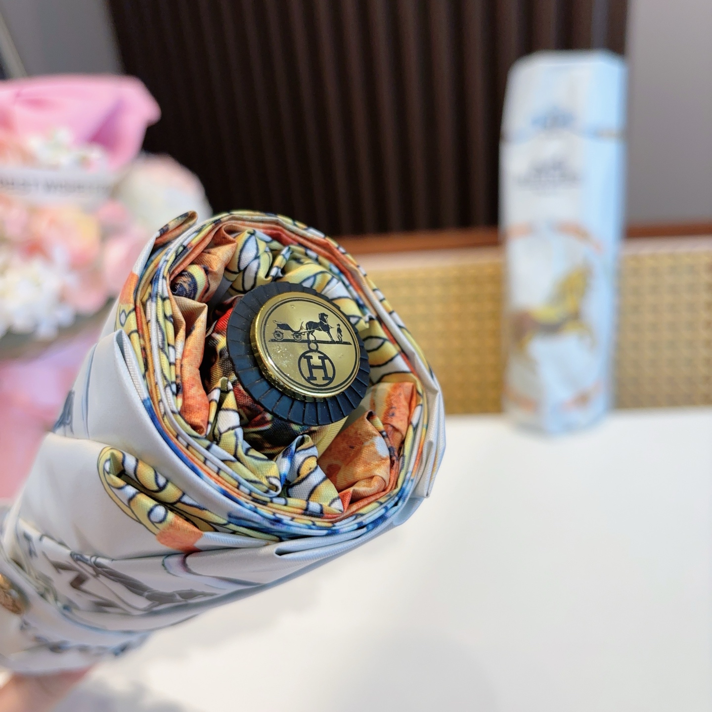     爱马仕（Hermès）新款小金马  极品H家三折自动伞重磅呈现 以其精湛的工艺技术和源源不断的想