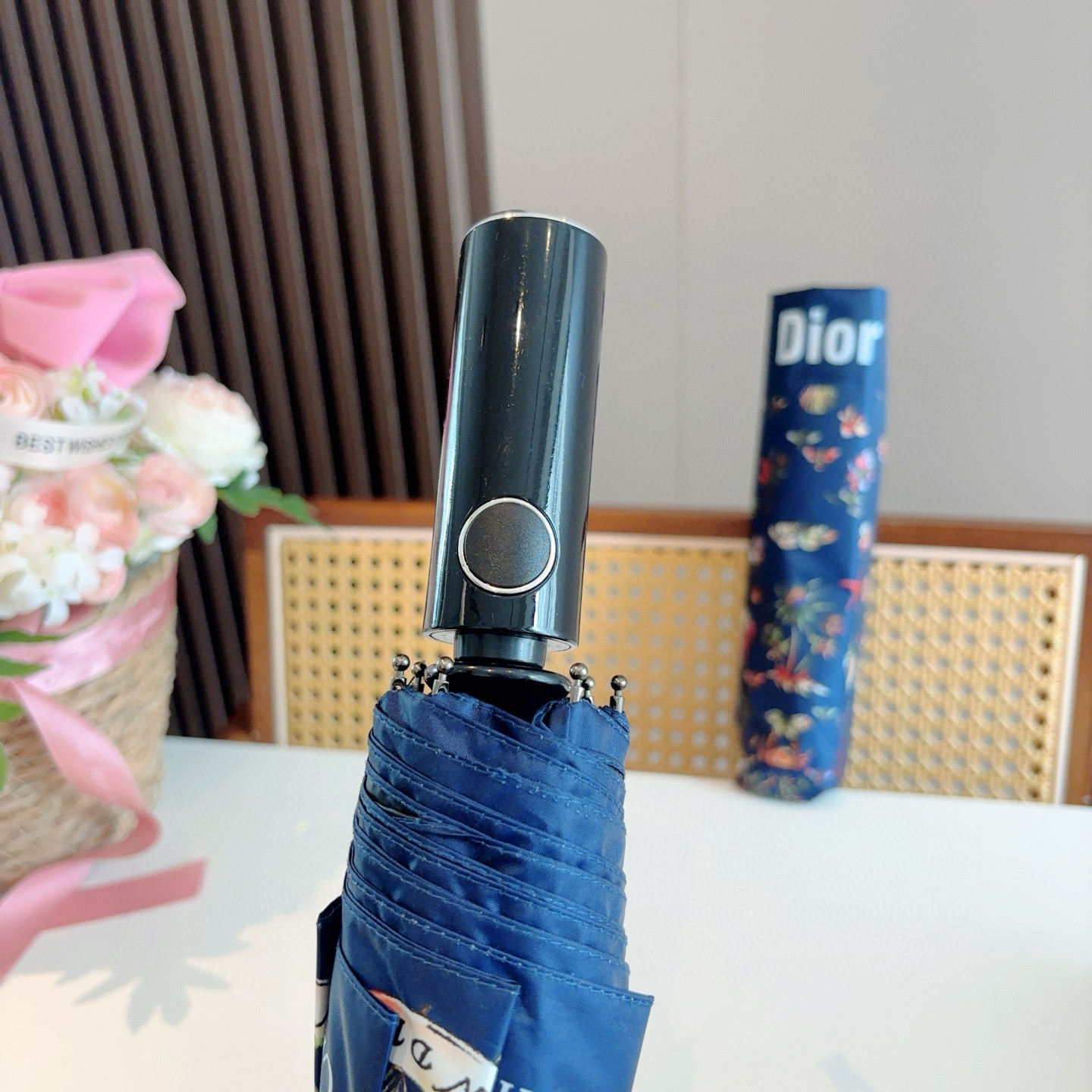  DIOR（迪奥）经典cd印花三折自动折叠晴雨伞  时尚原单代工品质 细节精致 看得见的品质 打破一成不