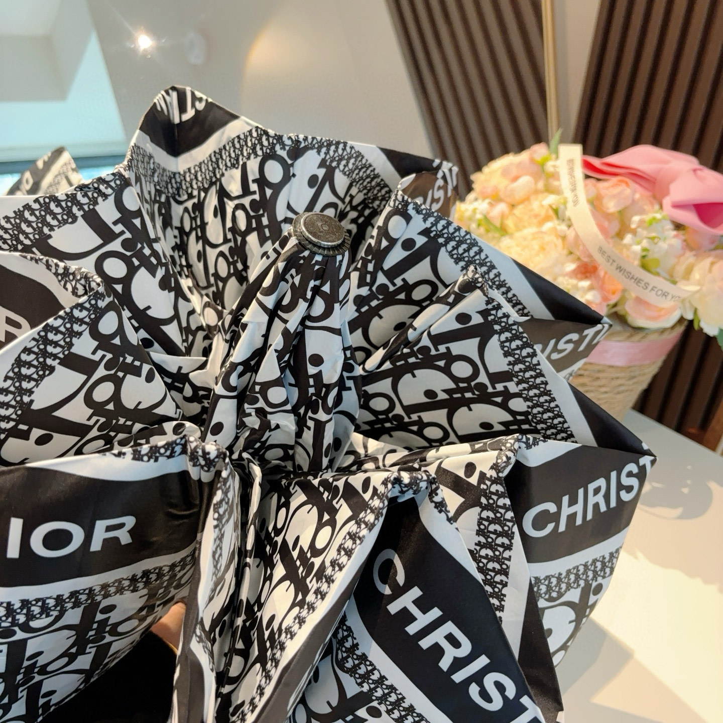  DIOR（迪奥）经典cd印花三折自动折叠晴雨伞  时尚原单代工品质 细节精致 看得见的品质 打破一成不