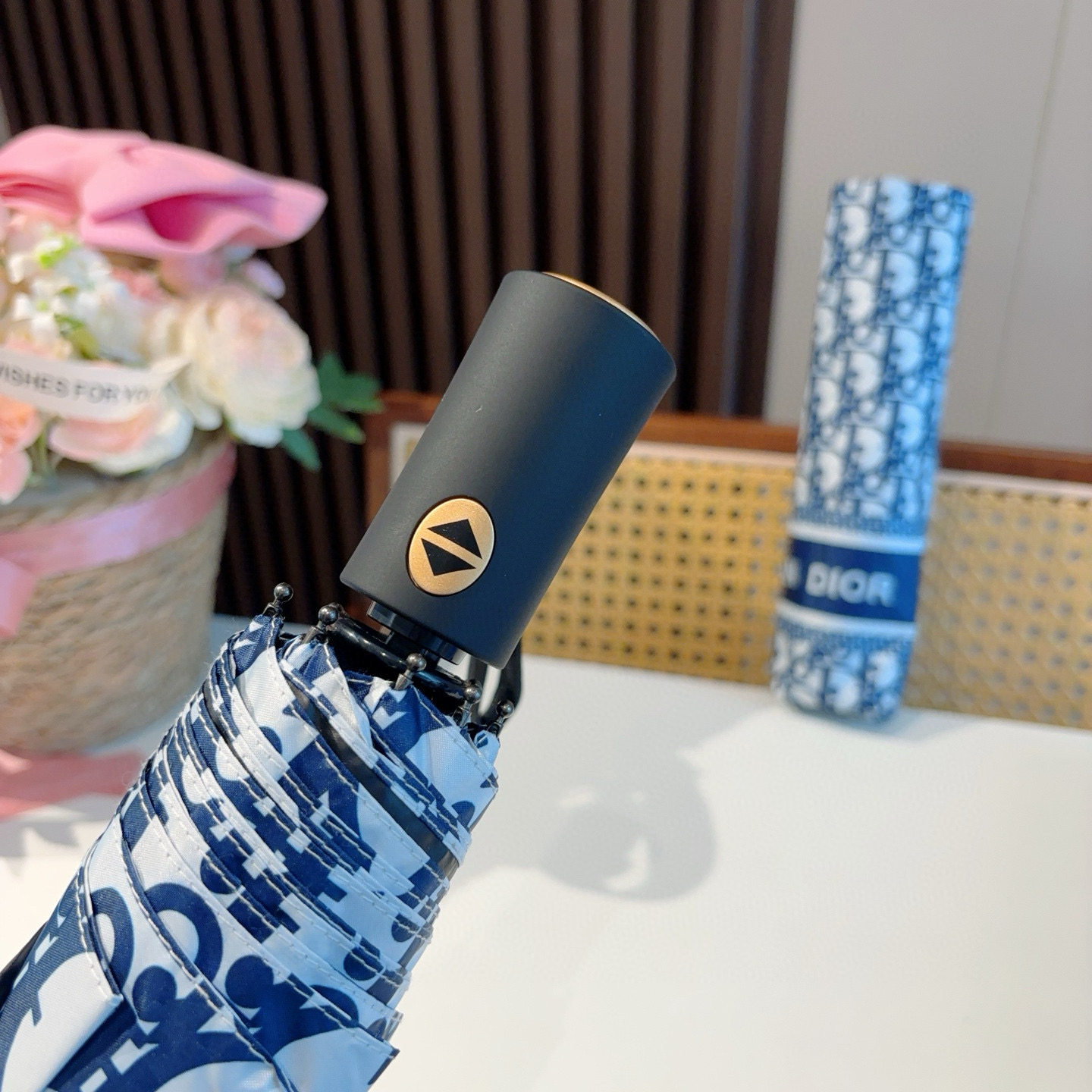  DIOR（迪奥）经典cd印花三折自动折叠晴雨伞  时尚原单代工品质 细节精致 看得见的品质 打破一成不