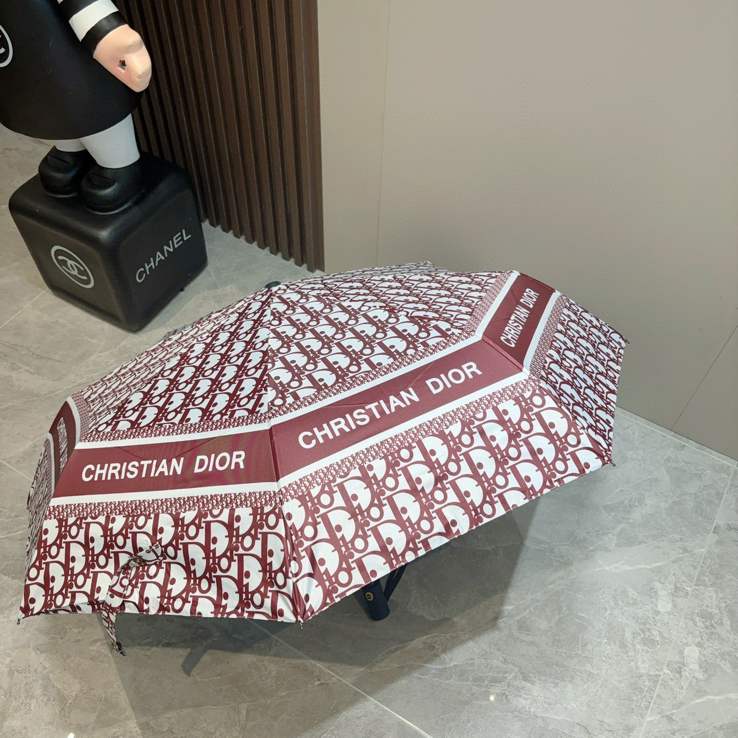  DIOR（迪奥）经典cd印花三折自动折叠晴雨伞  时尚原单代工品质 细节精致 看得见的品质 打破一成不