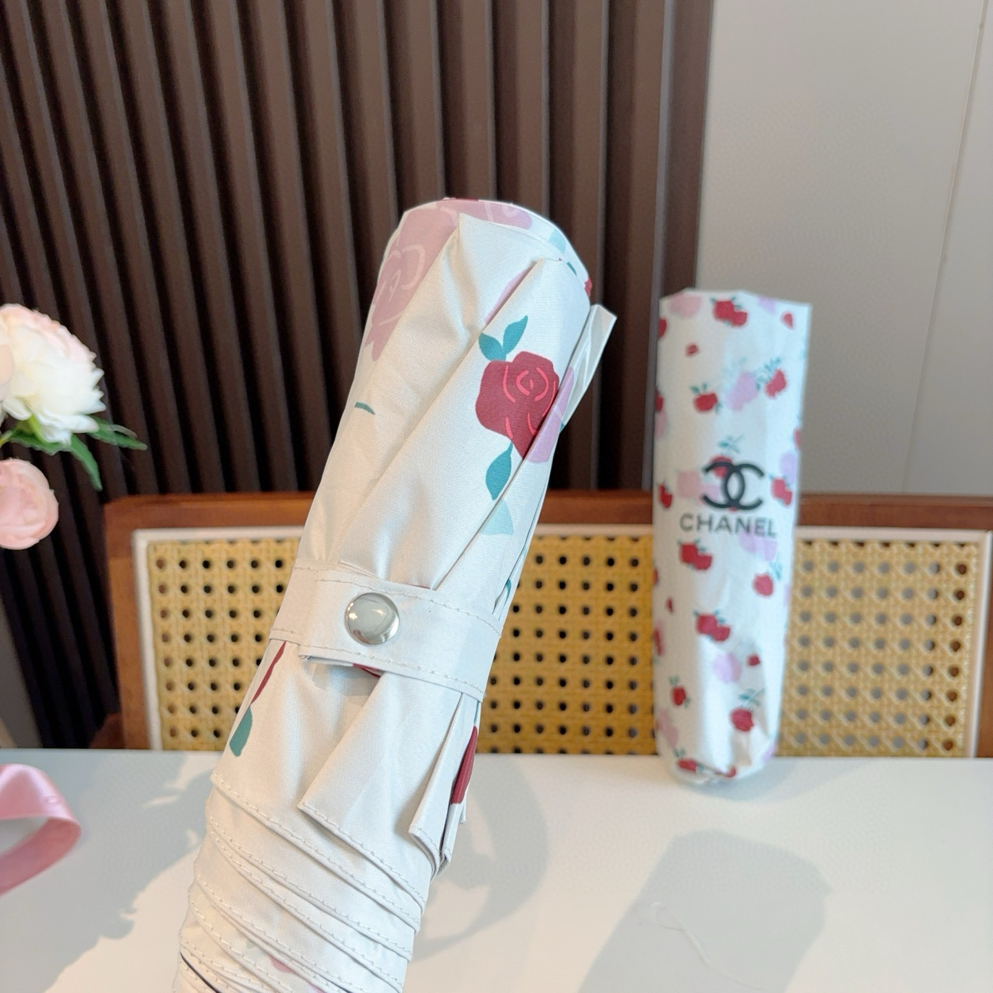  CHANEL香奈儿 三折自动折叠晴雨伞  时尚原单代工品质 细节精致 看得见的品质 打破一成不变 色泽