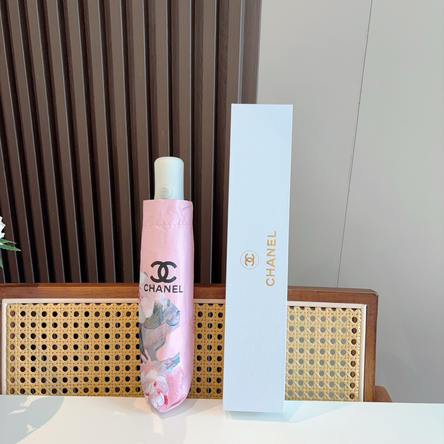  CHANEL香奈儿 三折自动折叠晴雨伞  时尚原单代工品质 细节精致 看得见的品质 打破一成不变 色泽