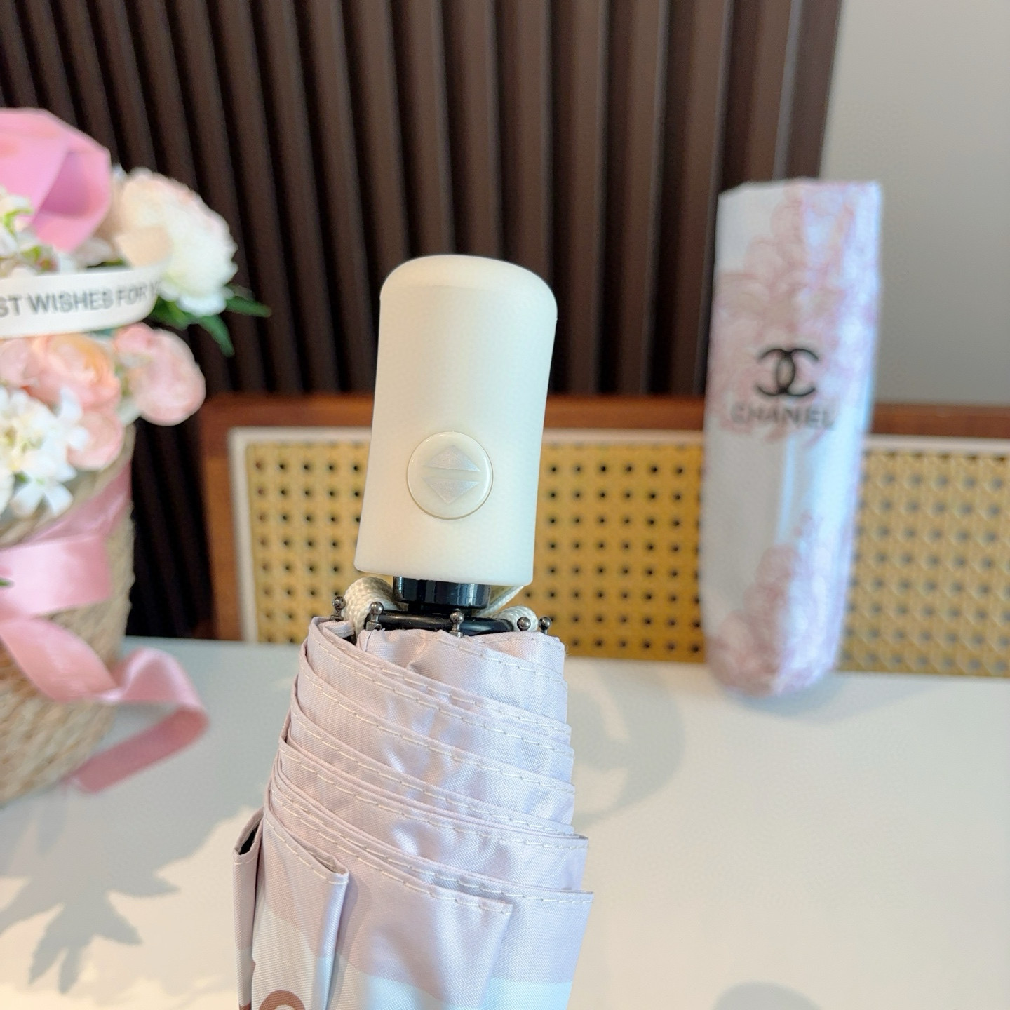  CHANEL香奈儿 三折自动折叠晴雨伞  时尚原单代工品质 细节精致 看得见的品质 打破一成不变 色泽