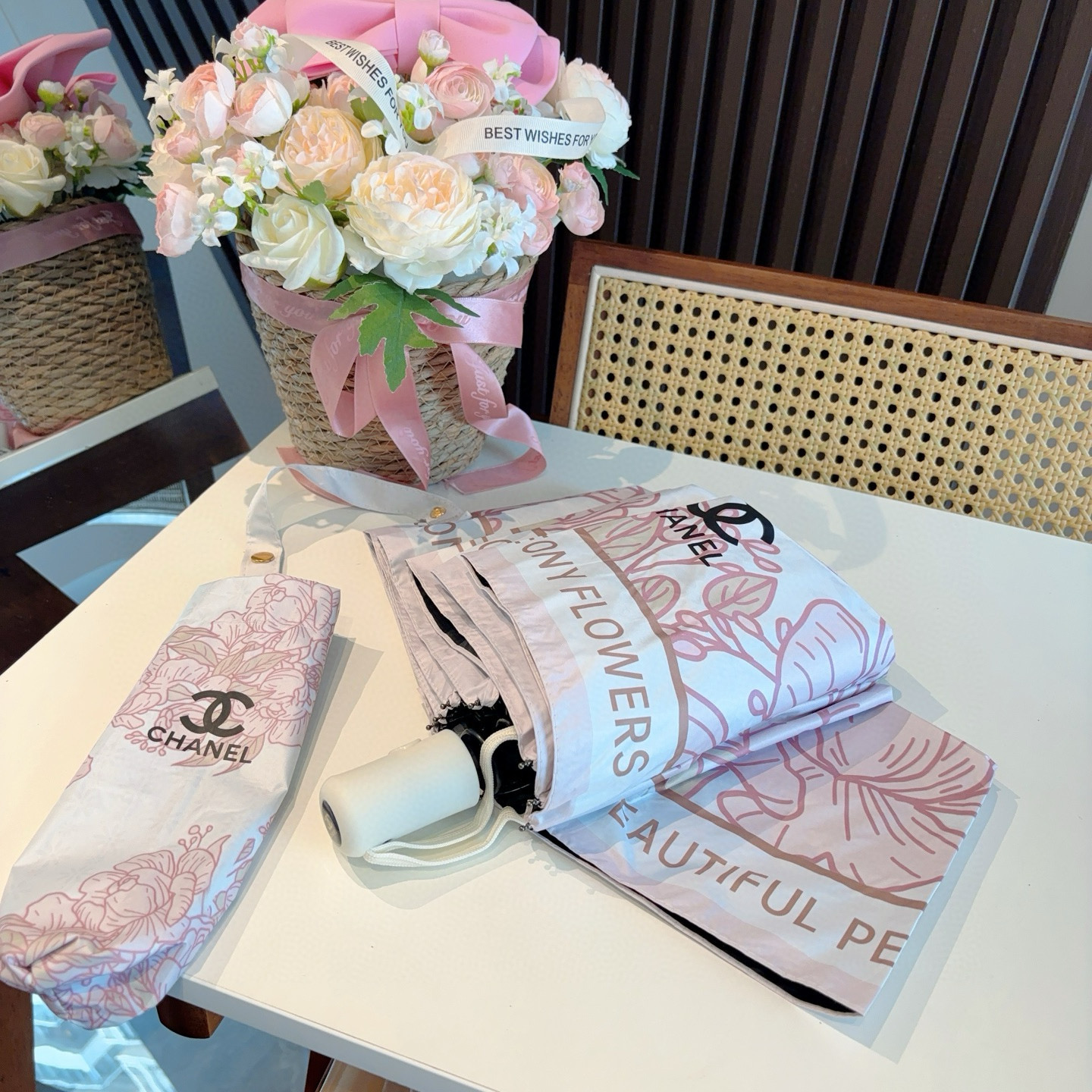  CHANEL香奈儿 三折自动折叠晴雨伞  时尚原单代工品质 细节精致 看得见的品质 打破一成不变 色泽