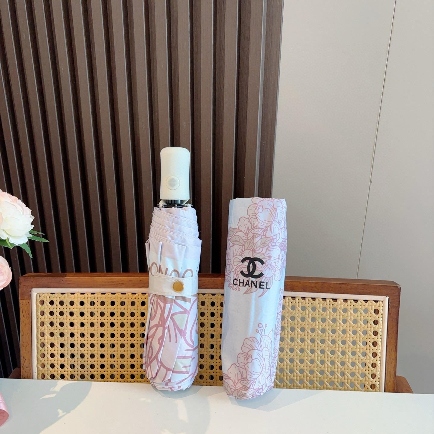  CHANEL香奈儿 三折自动折叠晴雨伞  时尚原单代工品质 细节精致 看得见的品质 打破一成不变 色泽