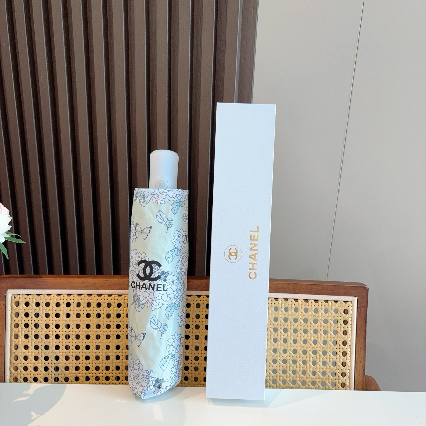  CHANEL香奈儿 三折自动折叠晴雨伞  时尚原单代工品质 细节精致 看得见的品质 打破一成不变 色泽